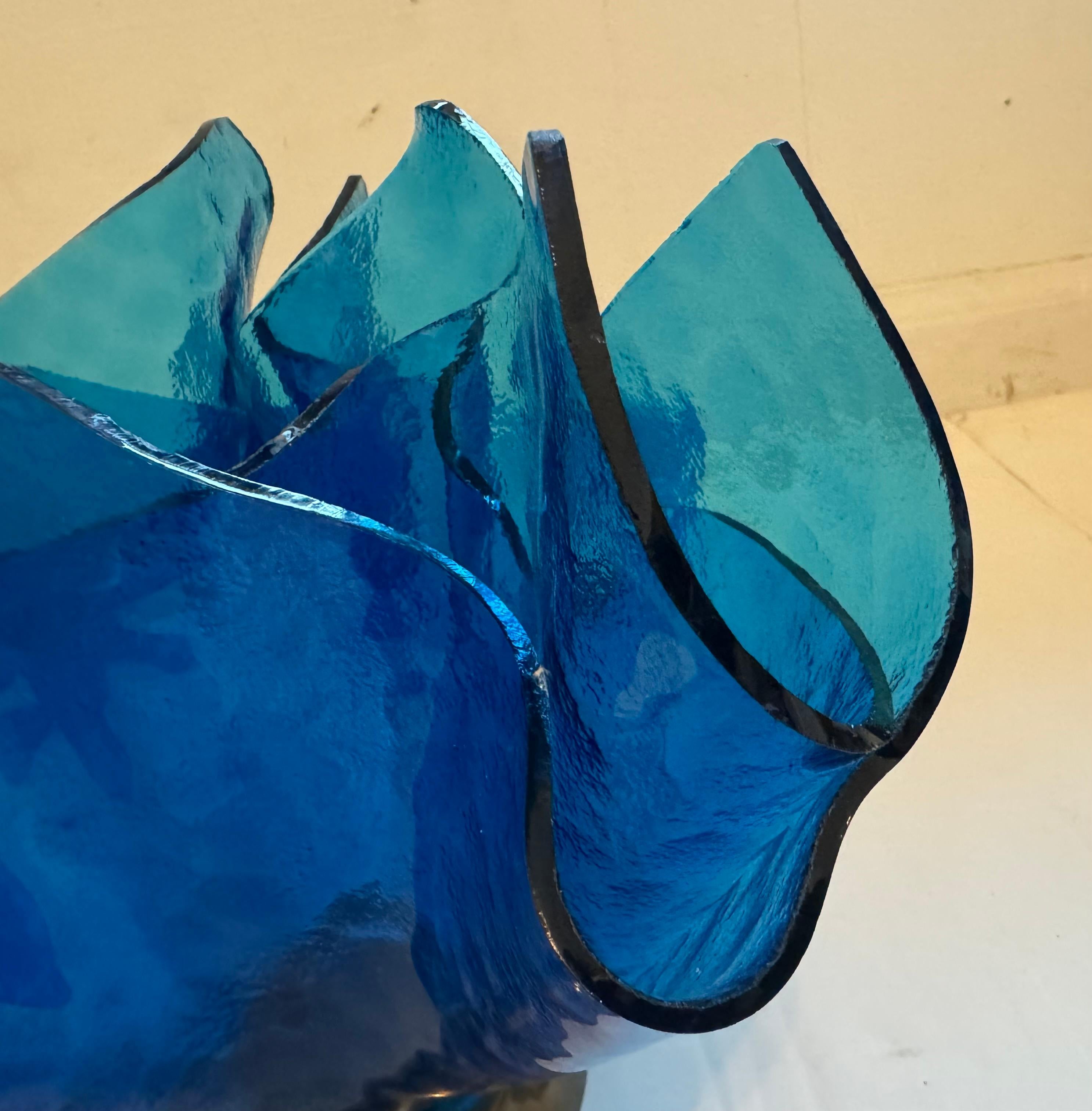 Late 20th Century Was Fedrigolli Sculptural Glass 1980s Italian Vase For Sale