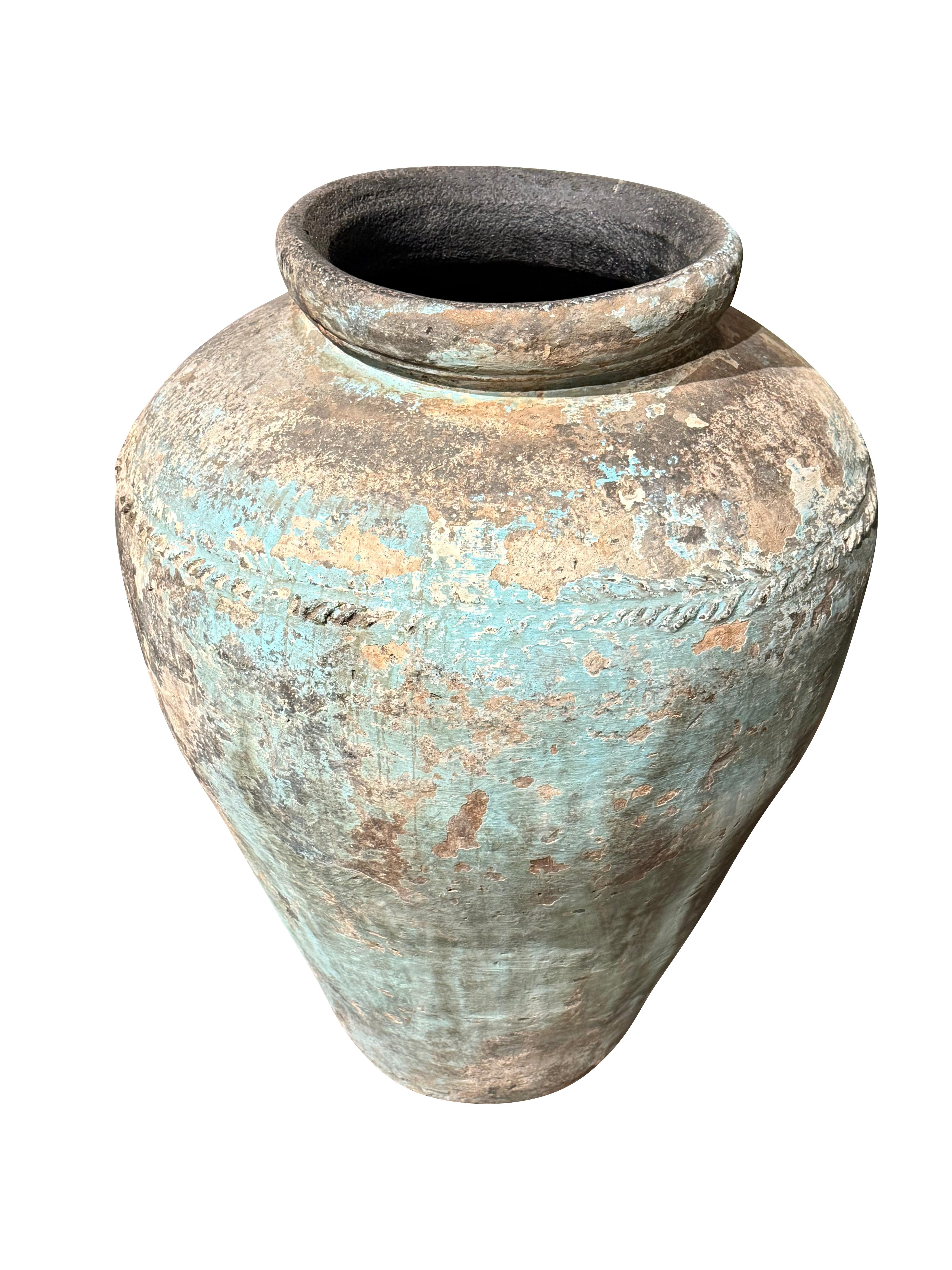 Vaso d'acqua indiano extra large del XIX secolo.
Bellissima patina naturale.
Sfumature di blu e bianco sbiadito.
Dimensioni eccezionali.
Dettagli decorativi a fascia in rilievo.
IN ARRIVO A NOVEMBRE