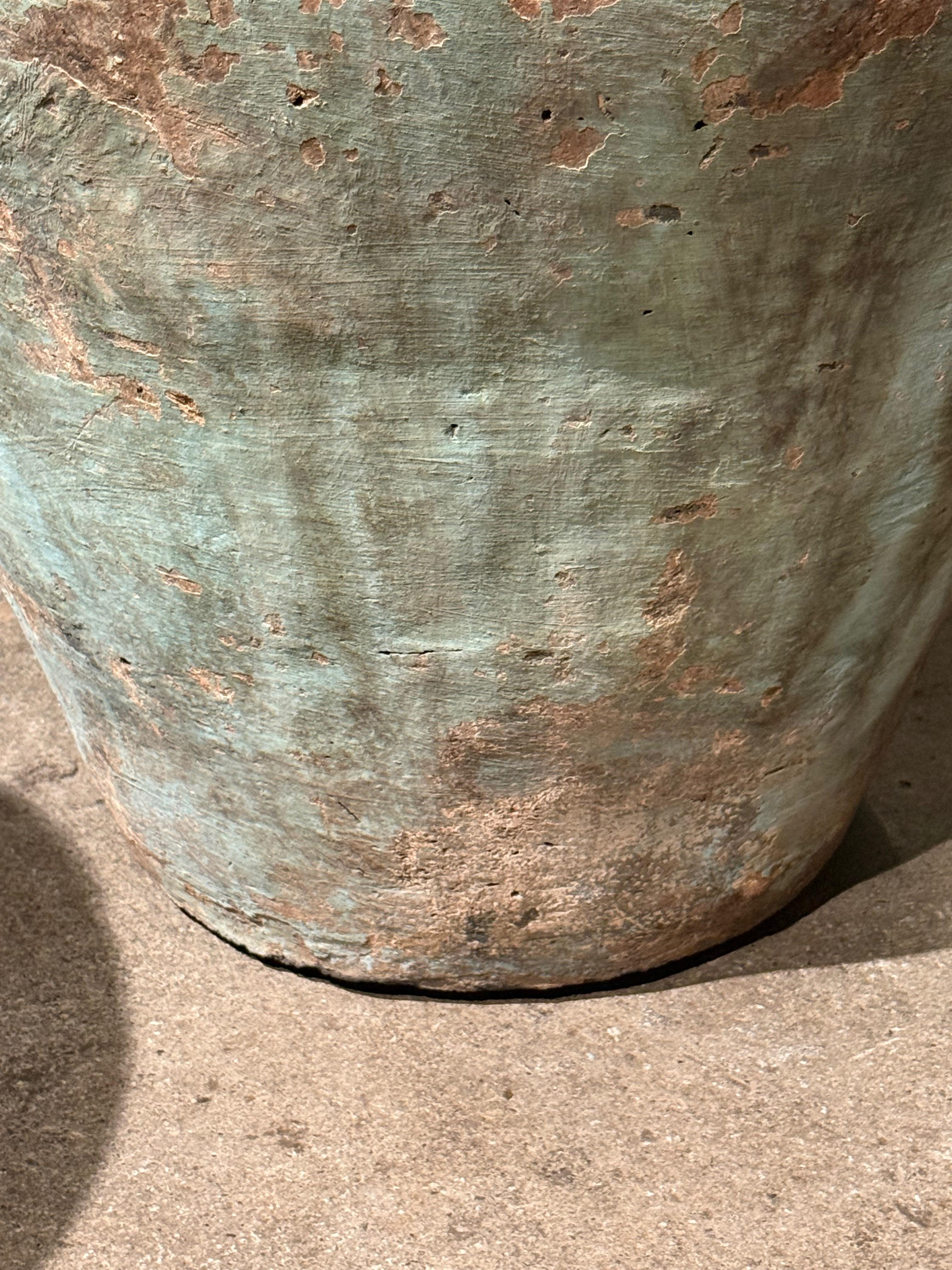 Vaso d'acqua blu e bianco lavato, India, XIX secolo in vendita 1