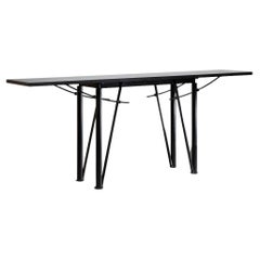 Washington Console by Jean-Michel Wilmotte