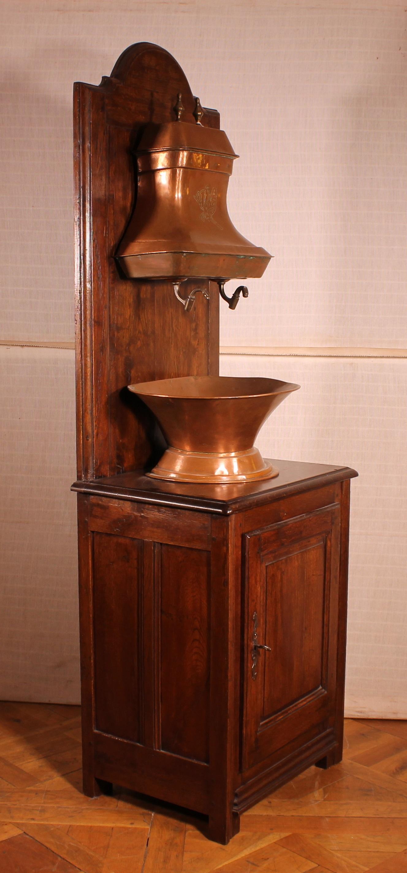 Washstand with Copper Reservoir, 19th Century, France For Sale 4
