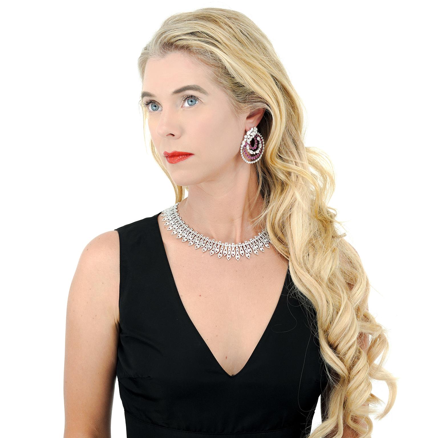 Circa 2014, 18k, par Waskoll, Paris, France.  Depuis plus d'un siècle,  la famille Waskoll a établi un standard d'excellence qui distingue la joaillerie française. Fabrice a débuté en 1985 dans les locaux de Waskoll Joailliier, rue de la Paix, à