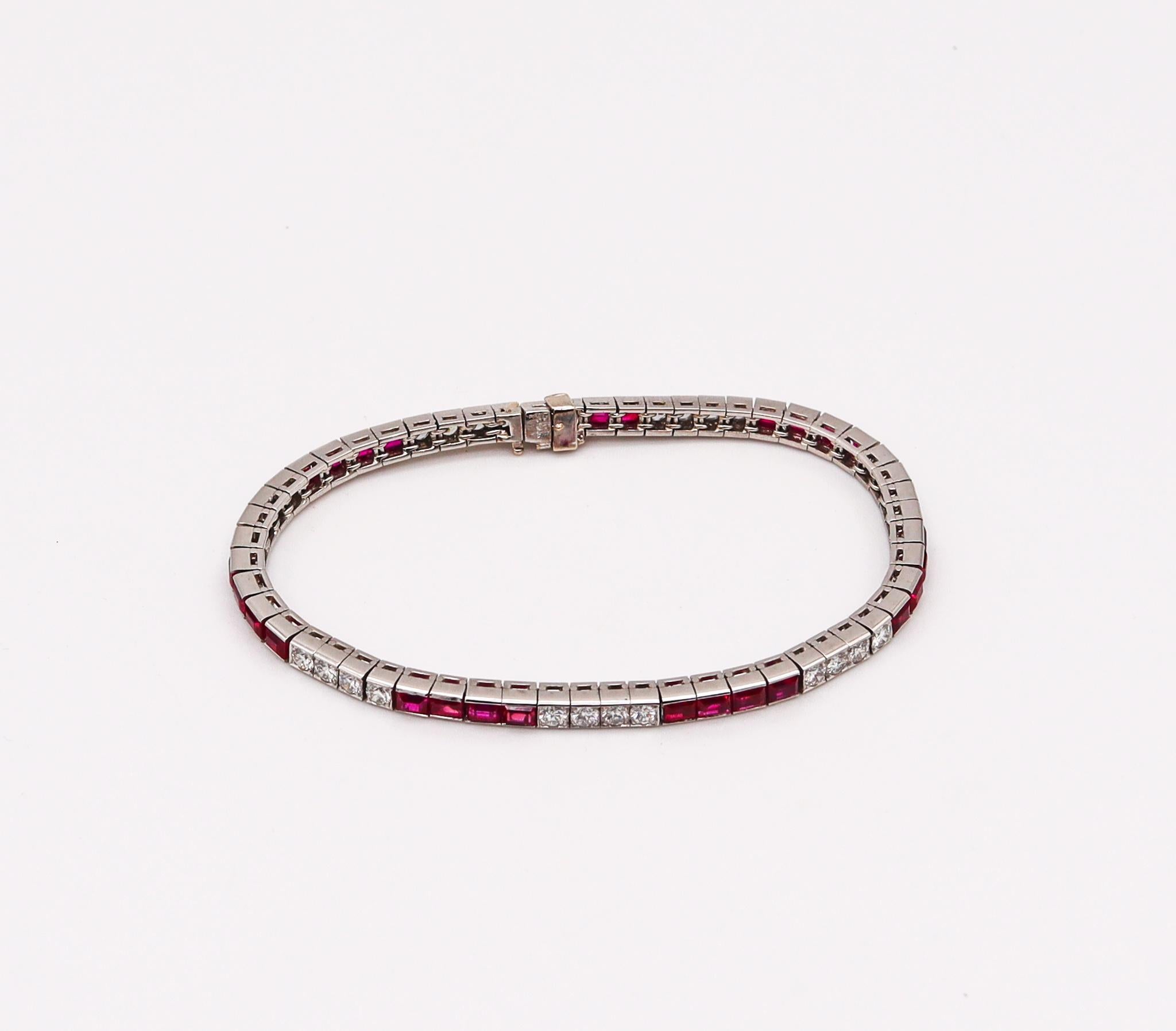 Gia certified stations bracelet by M. Waslikoff & Sons.

Beautiful and rare piece from the American art-deco period, created in New York city, back in the 1935. This fabulous bracelet has been carefully crafted with impeccable details at the jewelry