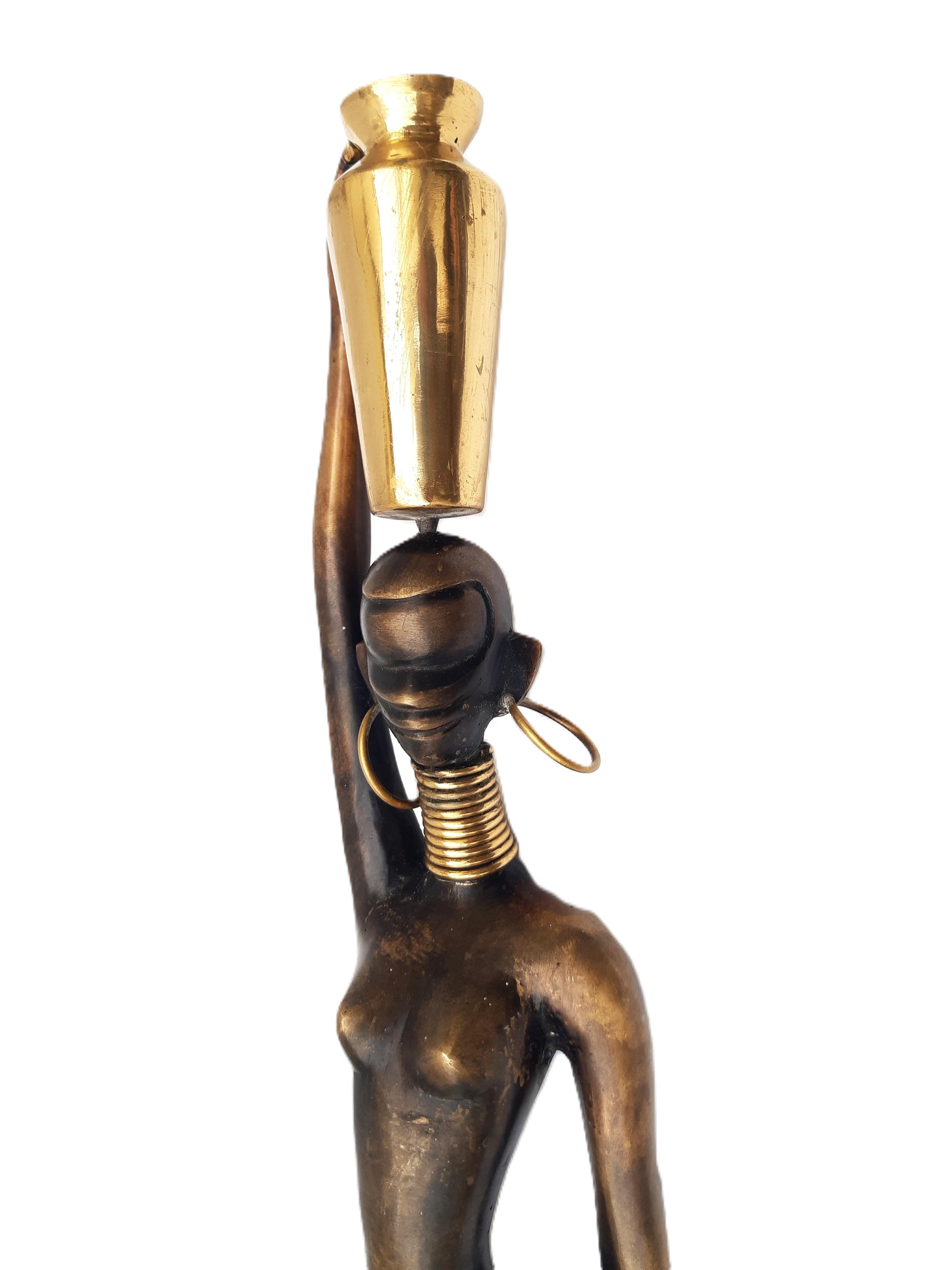 Moderno Wasserträgerin Bronze nach Karl Hagenauer 98cm 60er Jahre in vendita