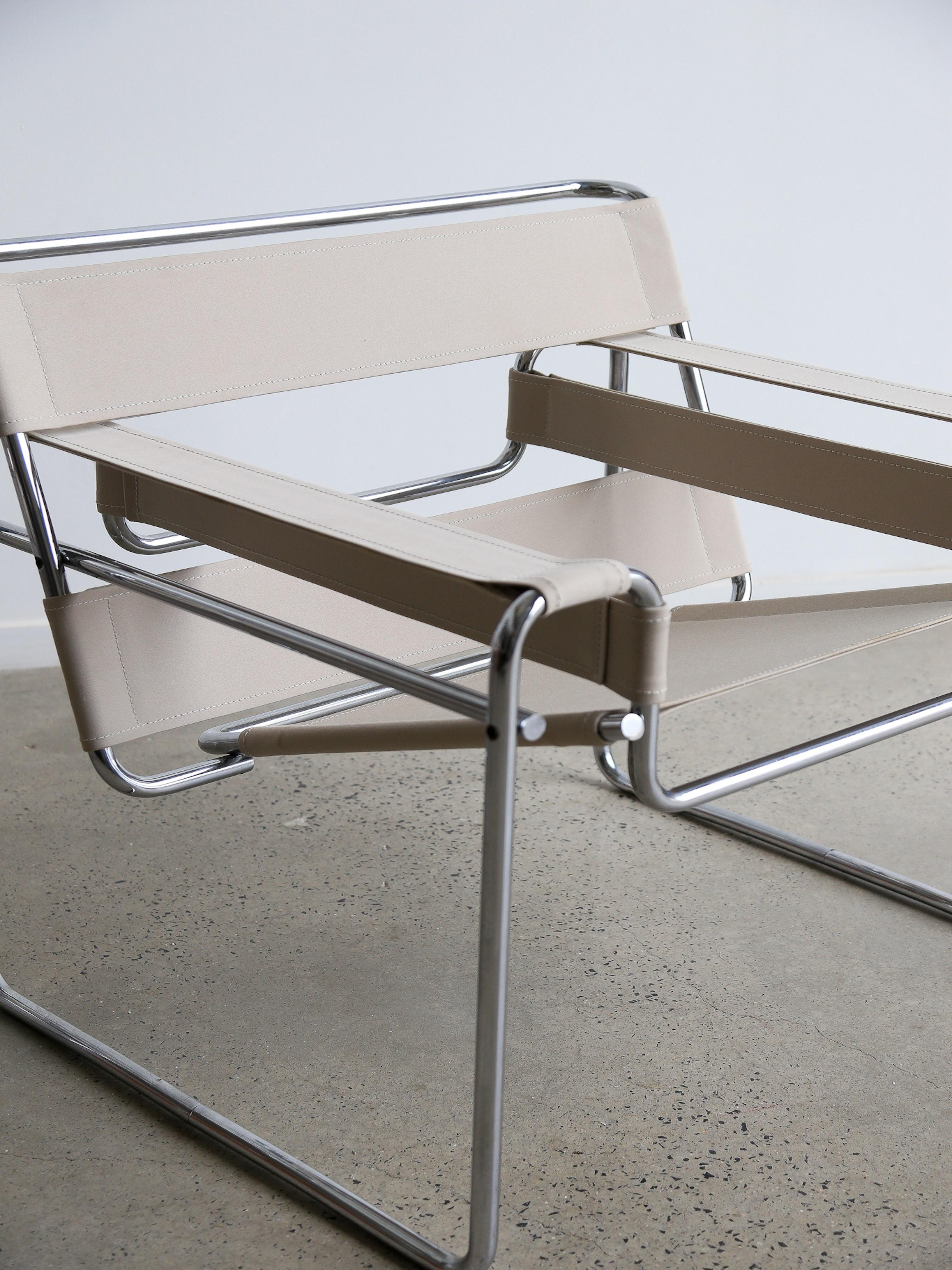 Wassily Armchair by Marcel Breuer for Knoll 1960s In Good Condition In Byron Bay, NSW