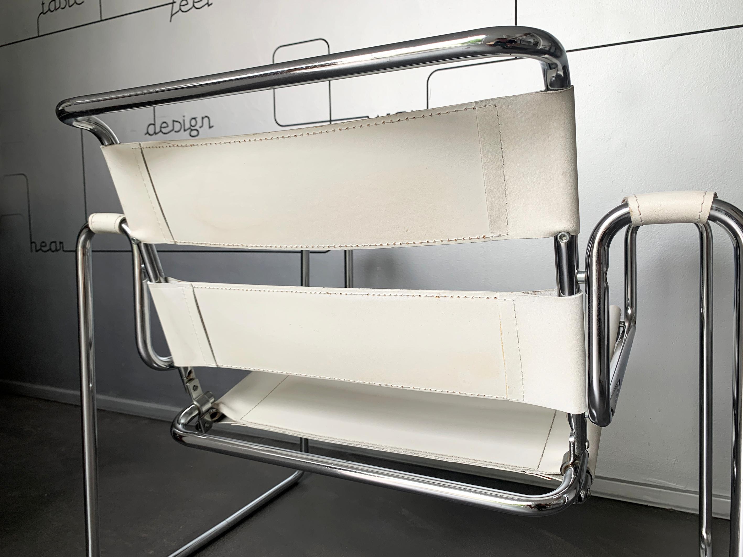20th Century Wassily B3 armchair by Marcel Breuer, white leather, Italy 1980s For Sale
