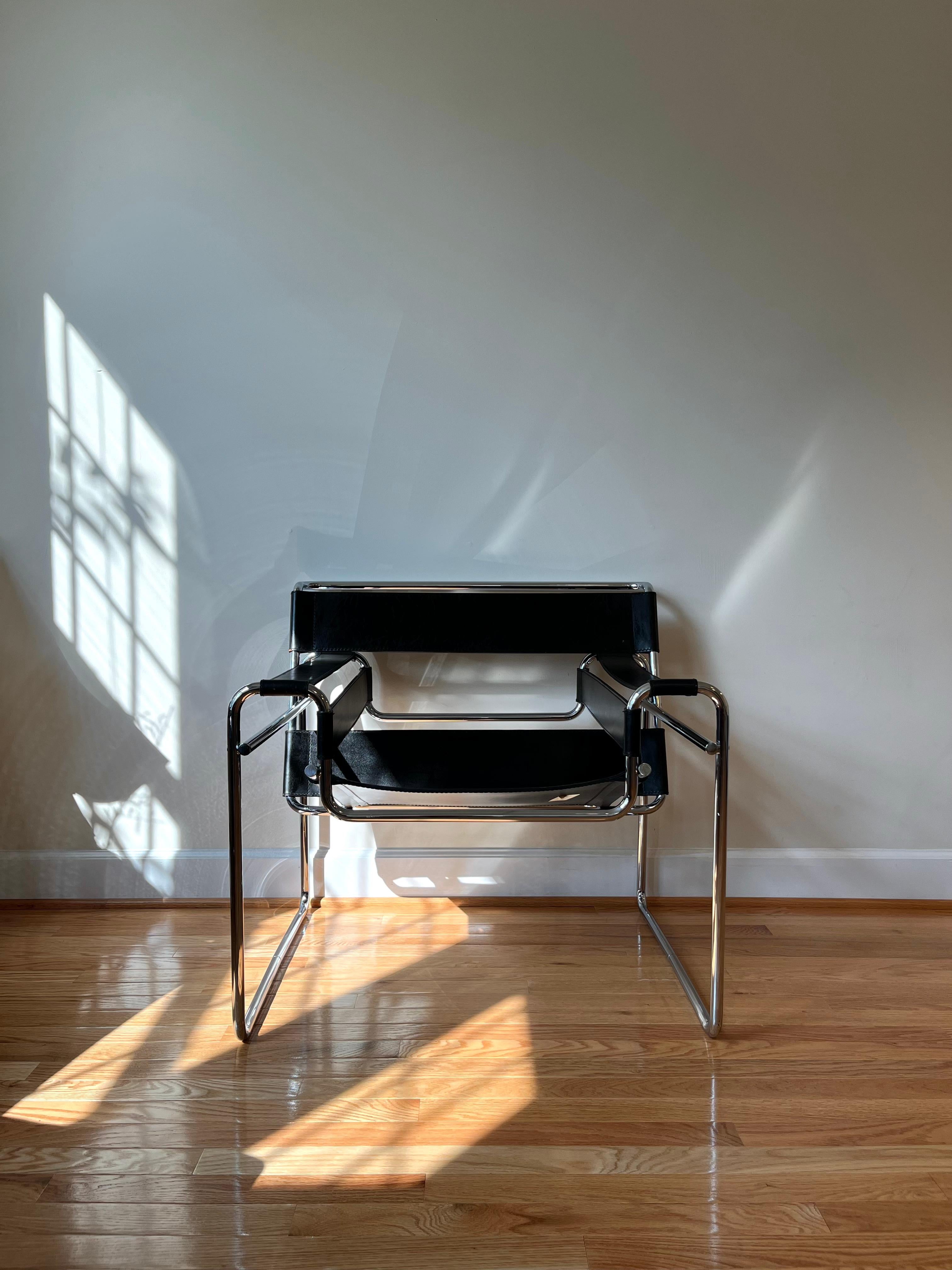 Wassily Chair by Marcel Breuer for Knoll In Good Condition In Centreville, VA