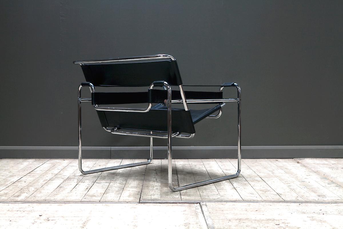 20th Century Wassily Chair by Marcel Breuer for Knoll International For Sale