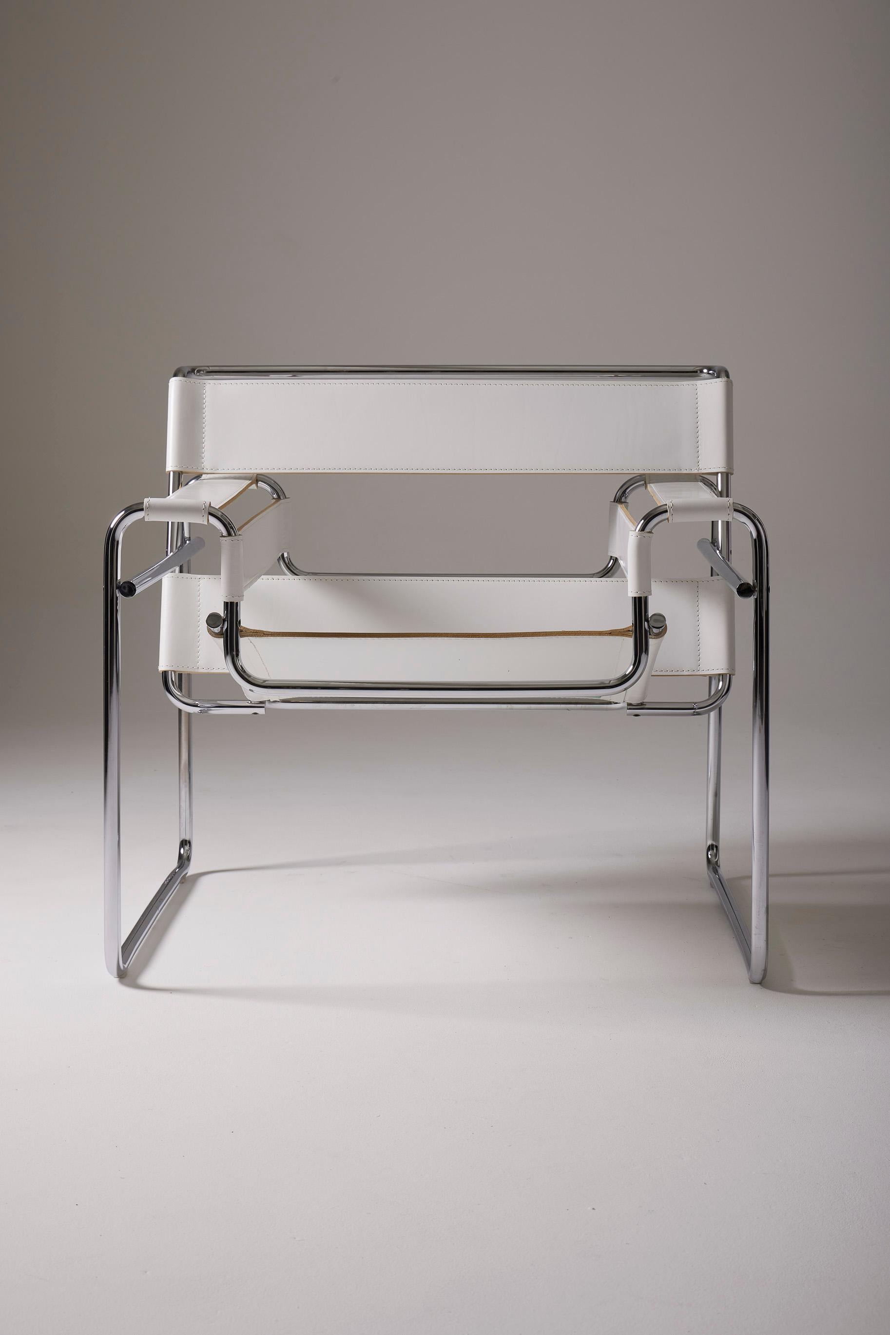 Signed Wassily Chair by Marcel Breuer for Knoll In Excellent Condition For Sale In PARIS, FR