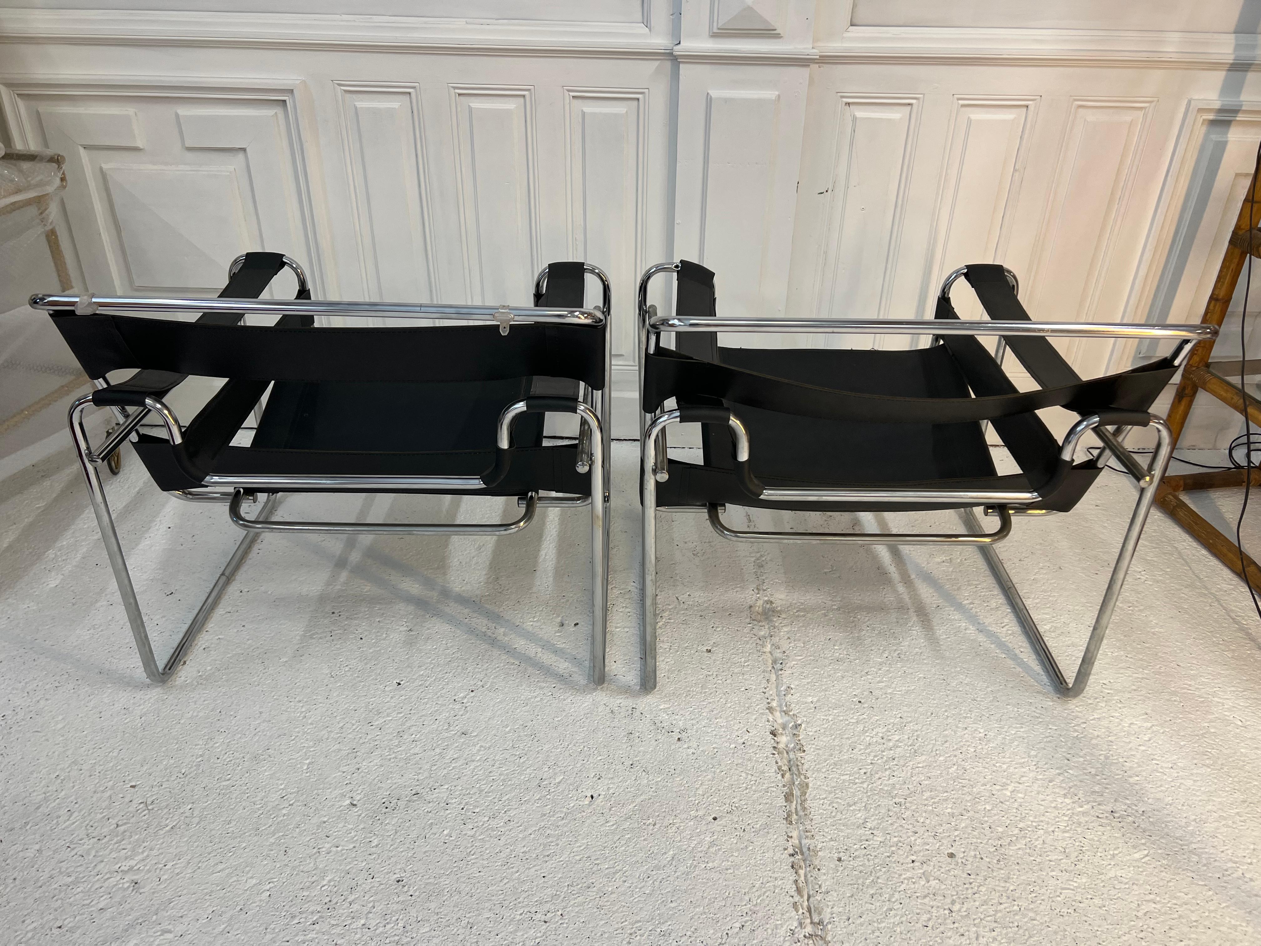 Wassily Chairs Marcel Breuer Bauhaus Period In Good Condition For Sale In PÉZENAS, FR