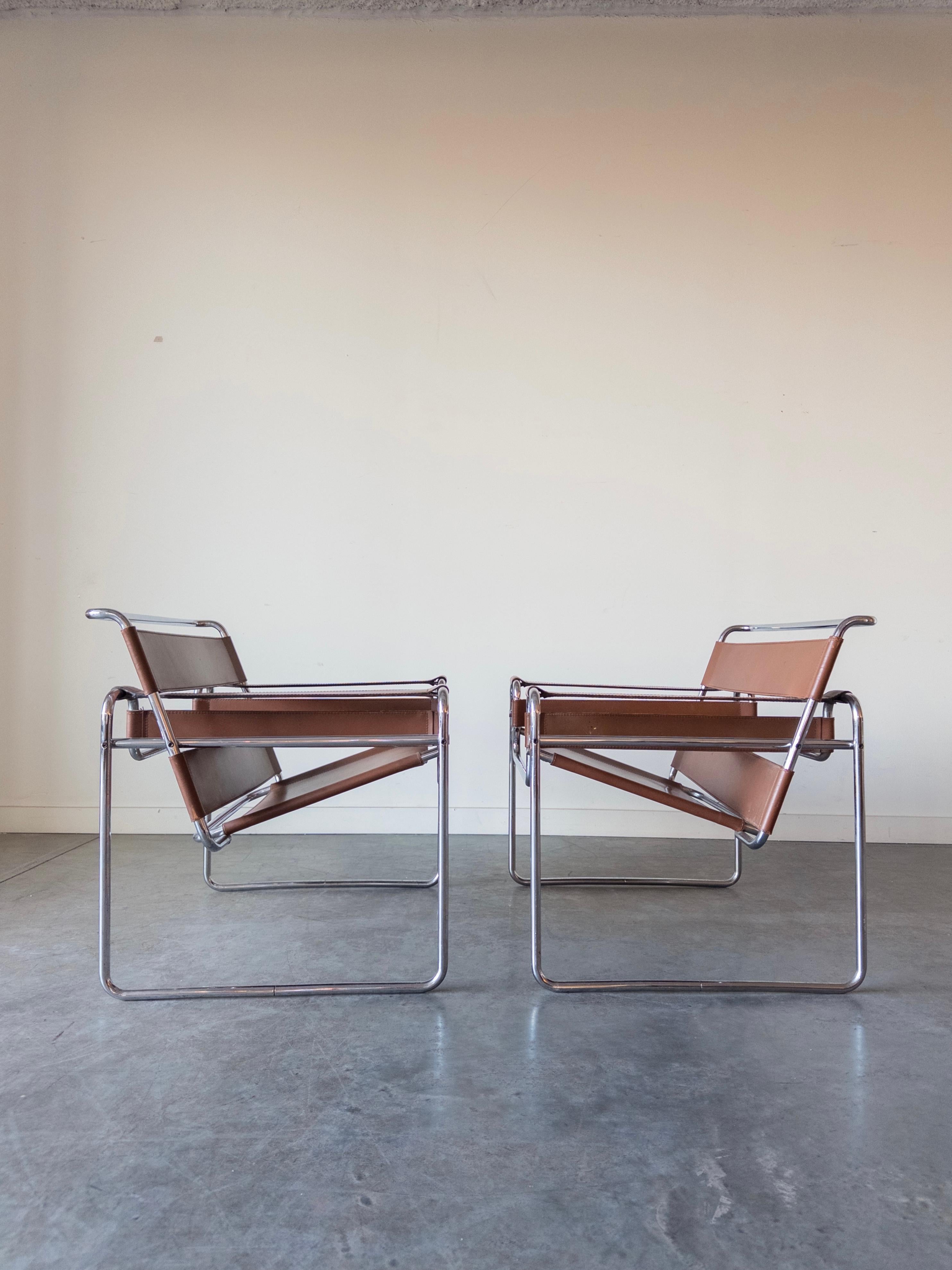 Chaises en cuir cognac Wassily par Marcel Breuer pour Gavina Bon état - En vente à New York, NY