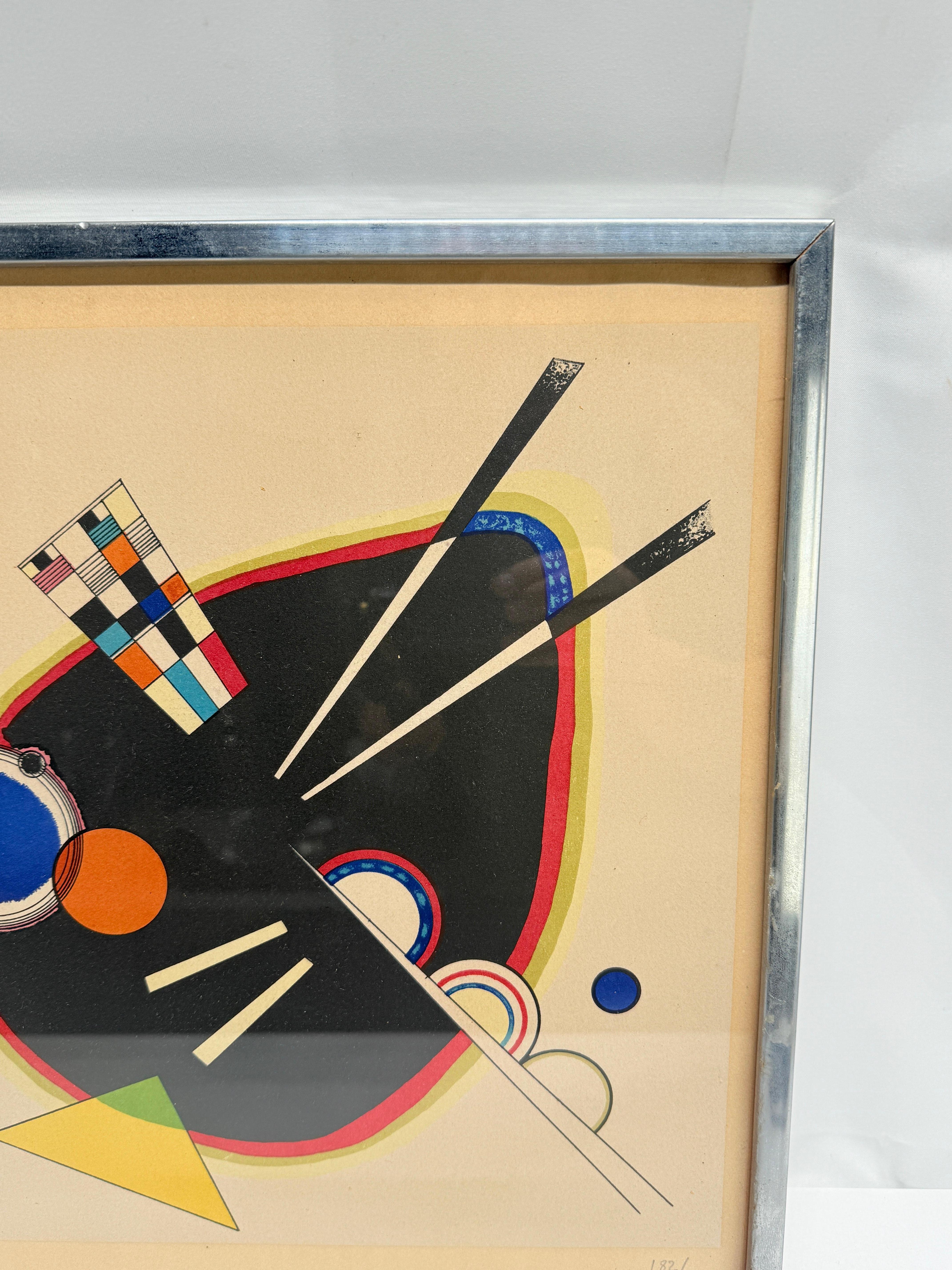 Wassily Kandinsky (Russisch, 1866-1944) La Tache Noire Abstrakte Komposition, 1924 (Moderne der Mitte des Jahrhunderts) im Angebot