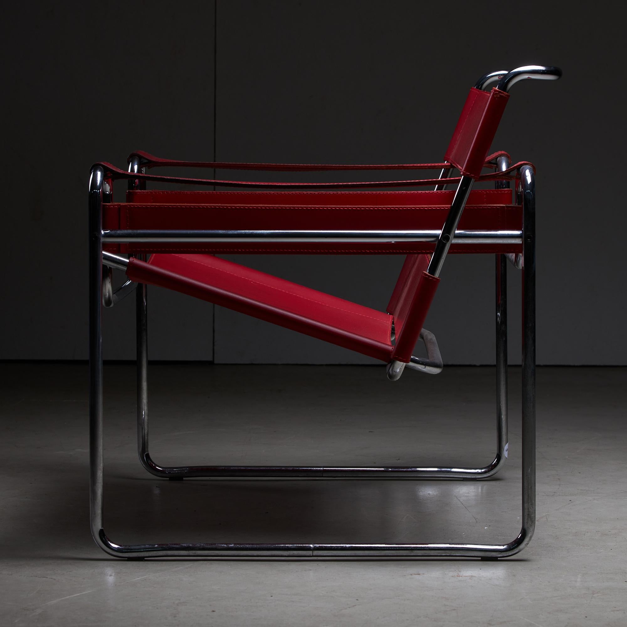 Steel Wassily Lounge Chair by Marcel Breuer for Knoll, 1920s For Sale