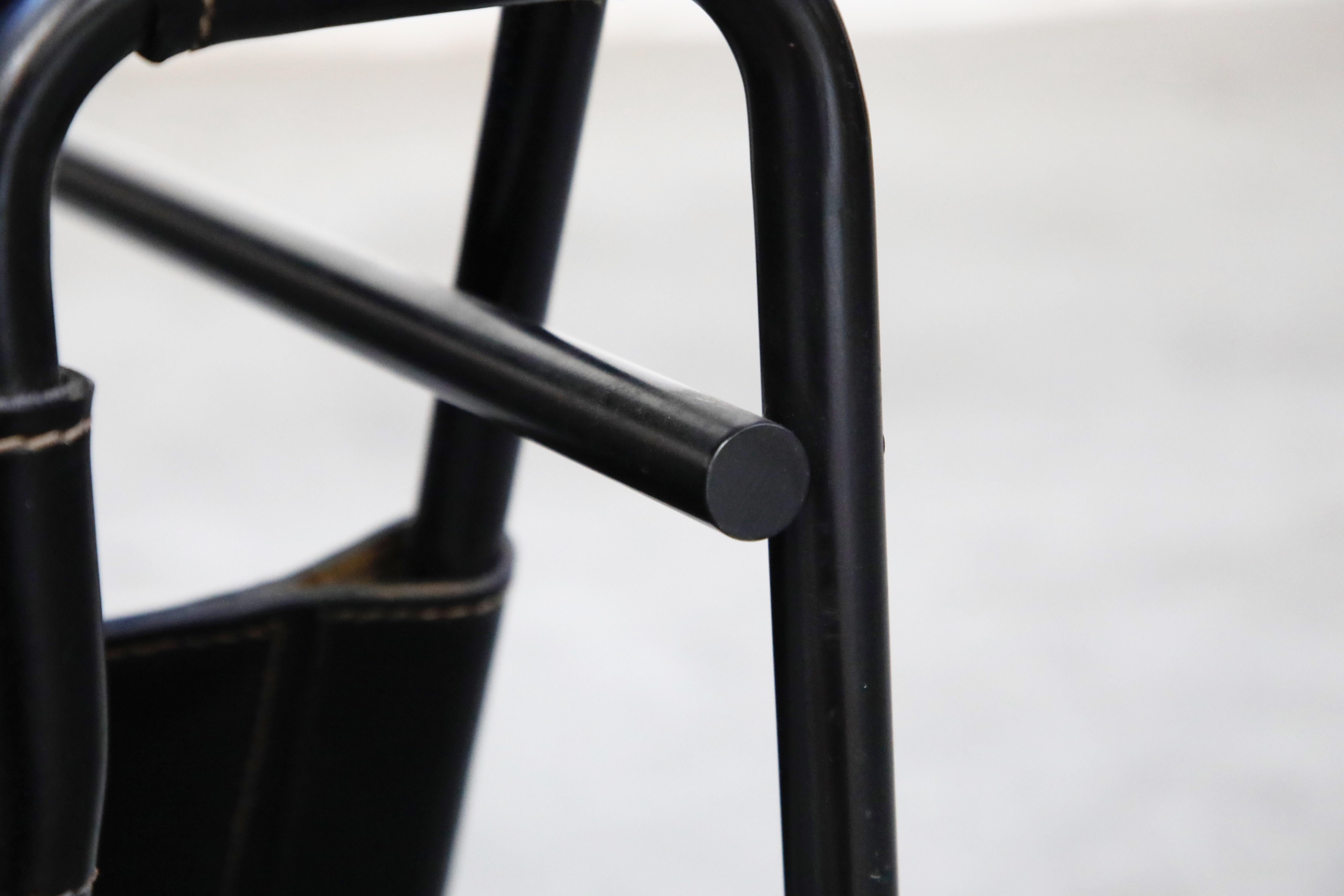'Wassily' Marcel Breuer for Knoll, Rare Black on Black Leather Lounge Chair In Good Condition In Los Angeles, CA