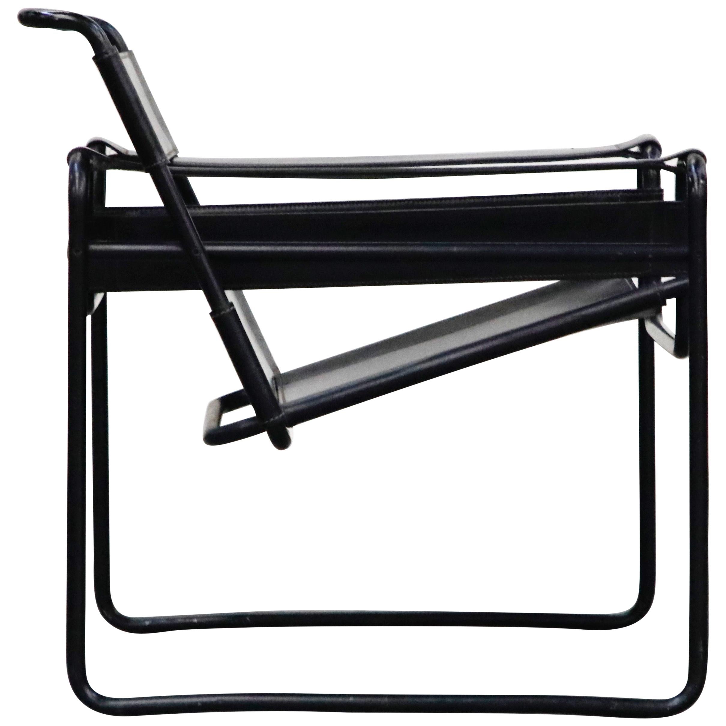 'Wassily' Marcel Breuer for Knoll, Rare Black on Black Leather Lounge Chair