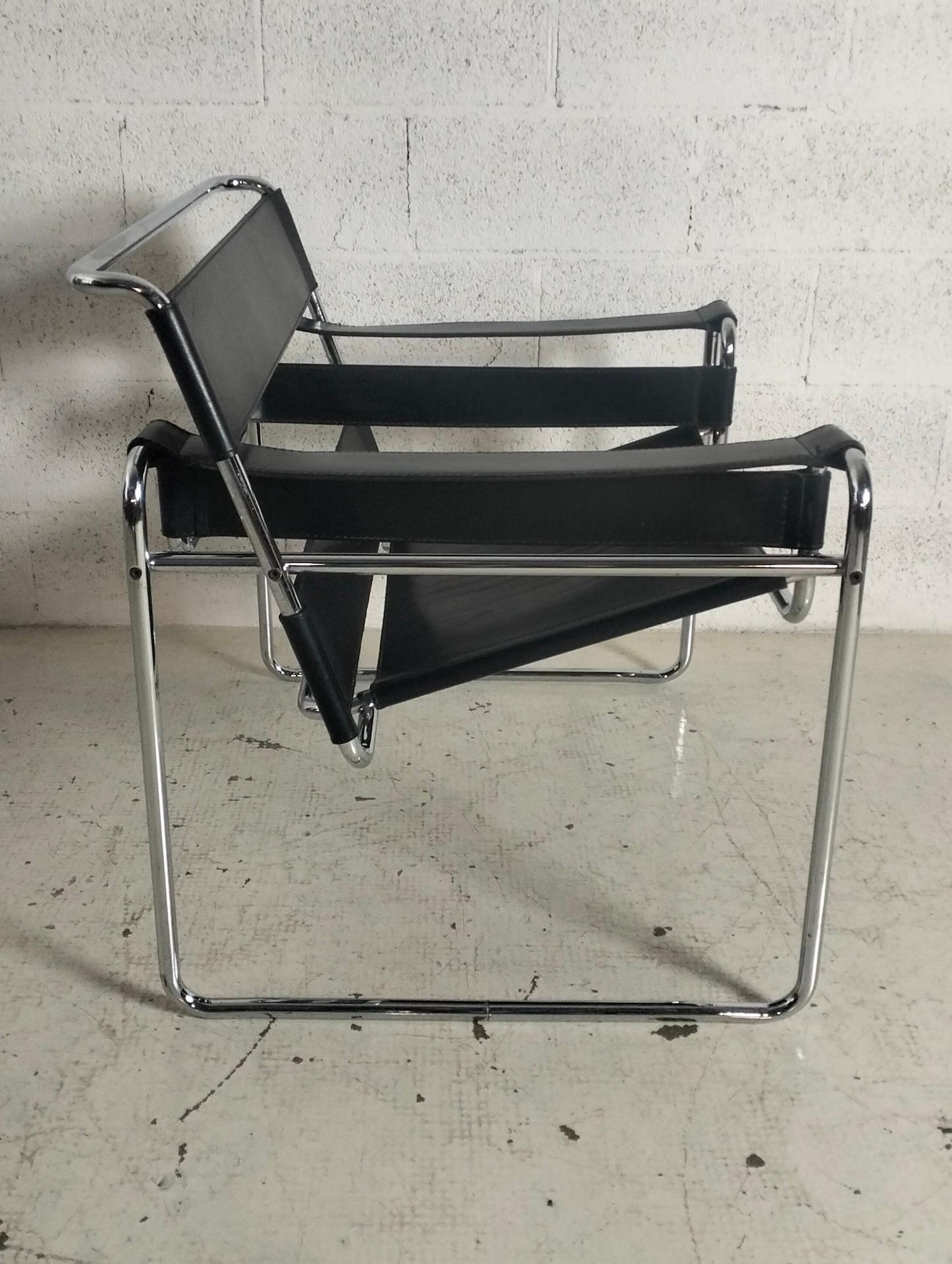 Wassily Sessel aus verchromtem Stahl und Leder von Marcel Breuer für Gavina 60er Jahre im Zustand „Gut“ im Angebot in Padova, IT