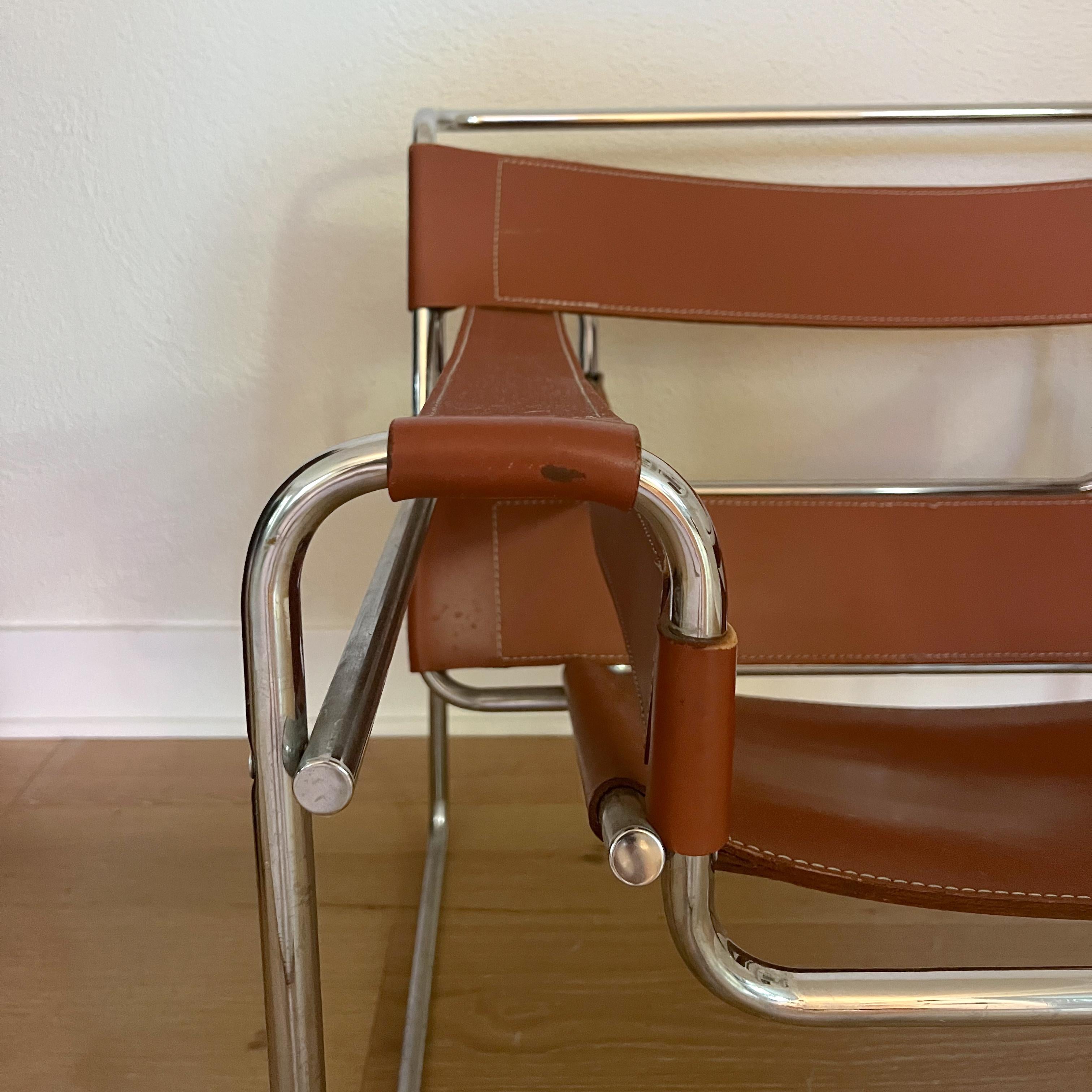 wassily chair brown