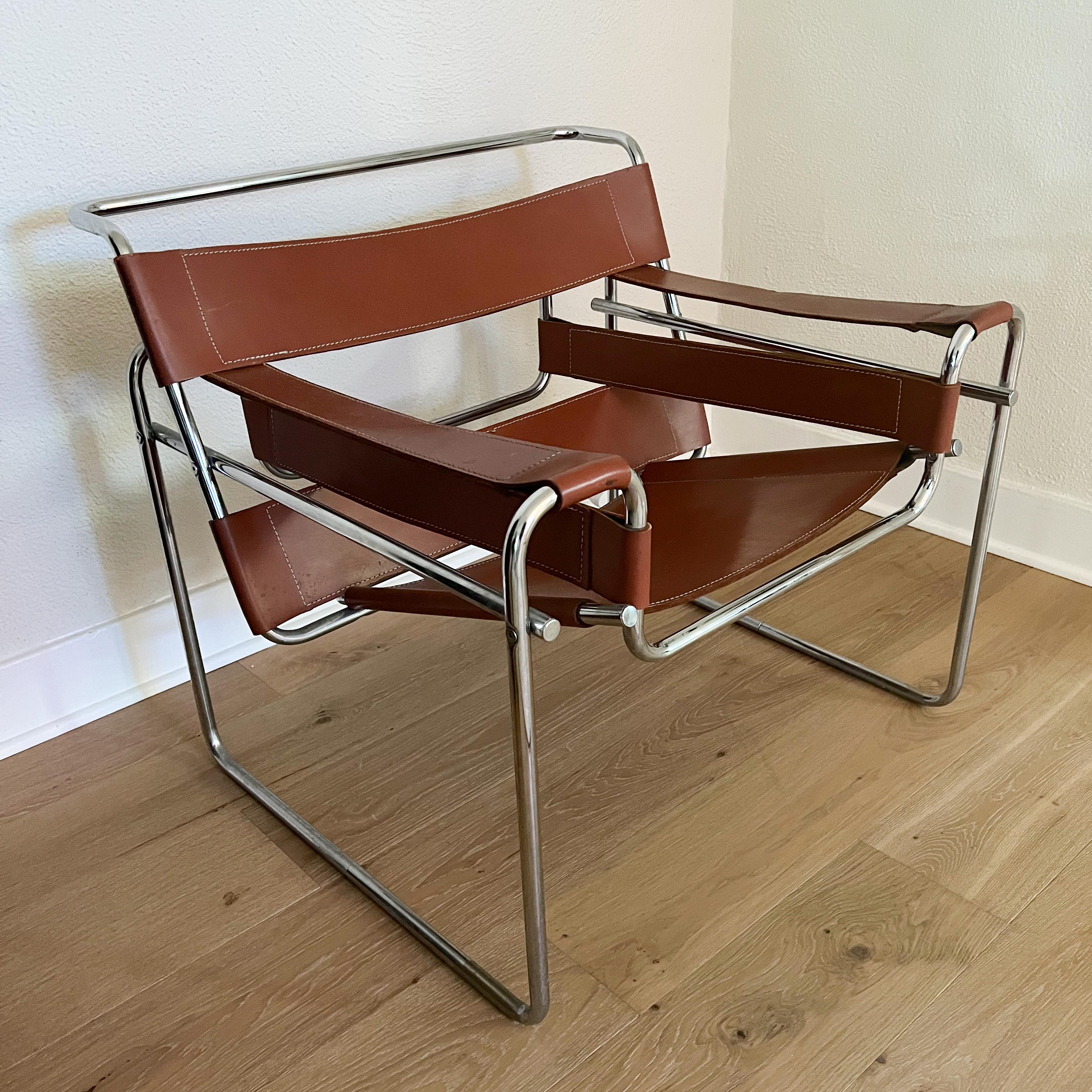 Wassily Style Chair von Marcel Breuer-Knoll Studio, Sessel aus braunem Leder/Chrom im Zustand „Gut“ im Angebot in Los Angeles, CA