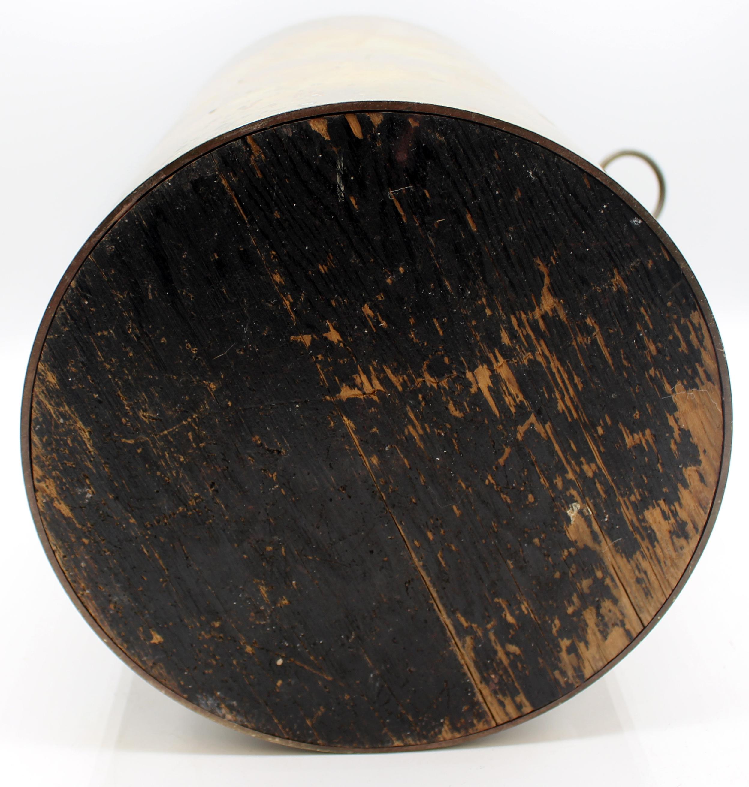 Early 20th Century Waste Basket From English World War I Brass Artillery Gun Shell For Sale