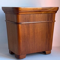 Altpapierbehälter oder Pflanzenständer Walnuss, Schweden