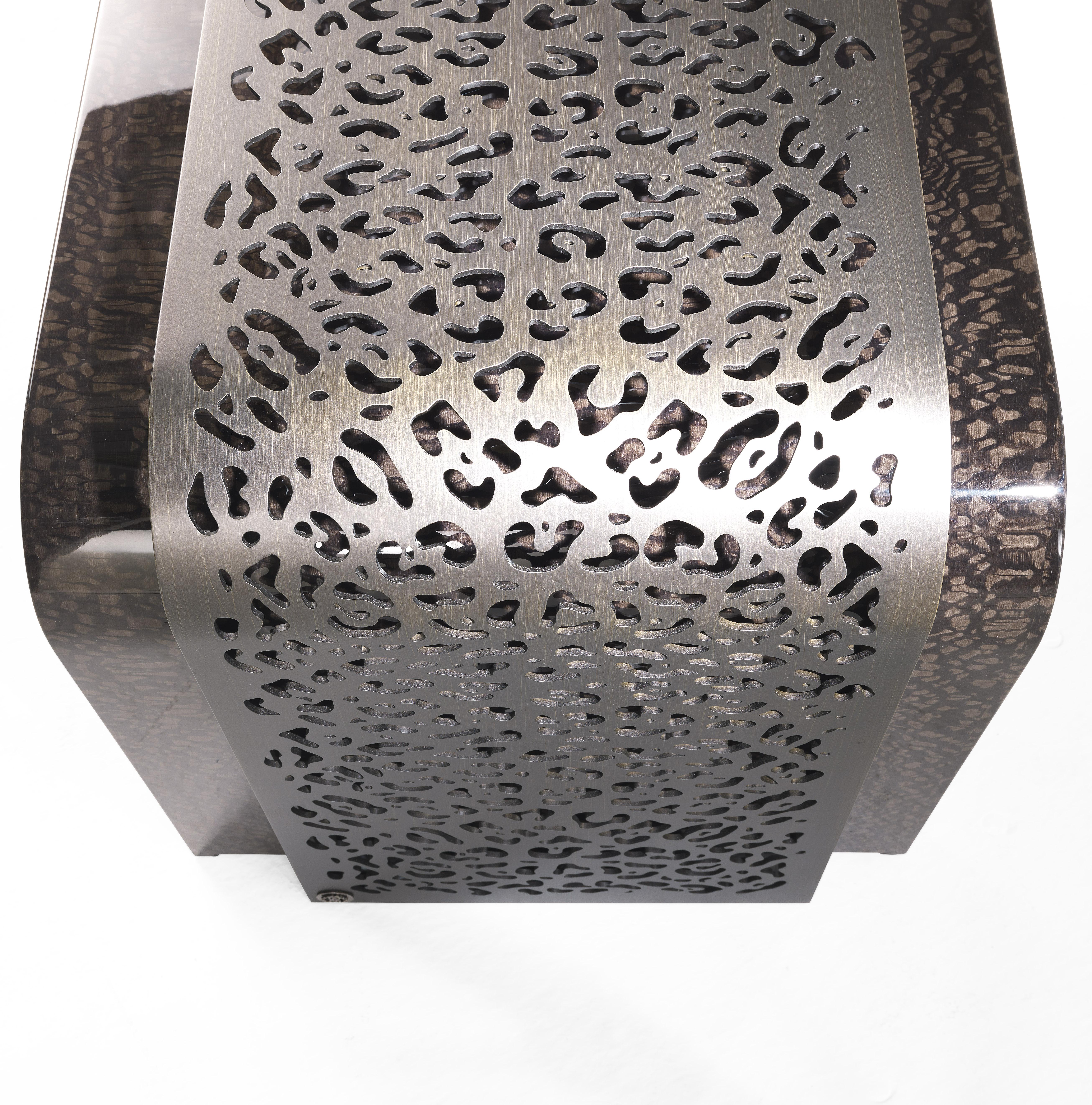 Table d'appoint Watamu du 21e siècle en style Carbalho par Roberto Cavalli Home Interiors Neuf - En vente à Cantù, Lombardia