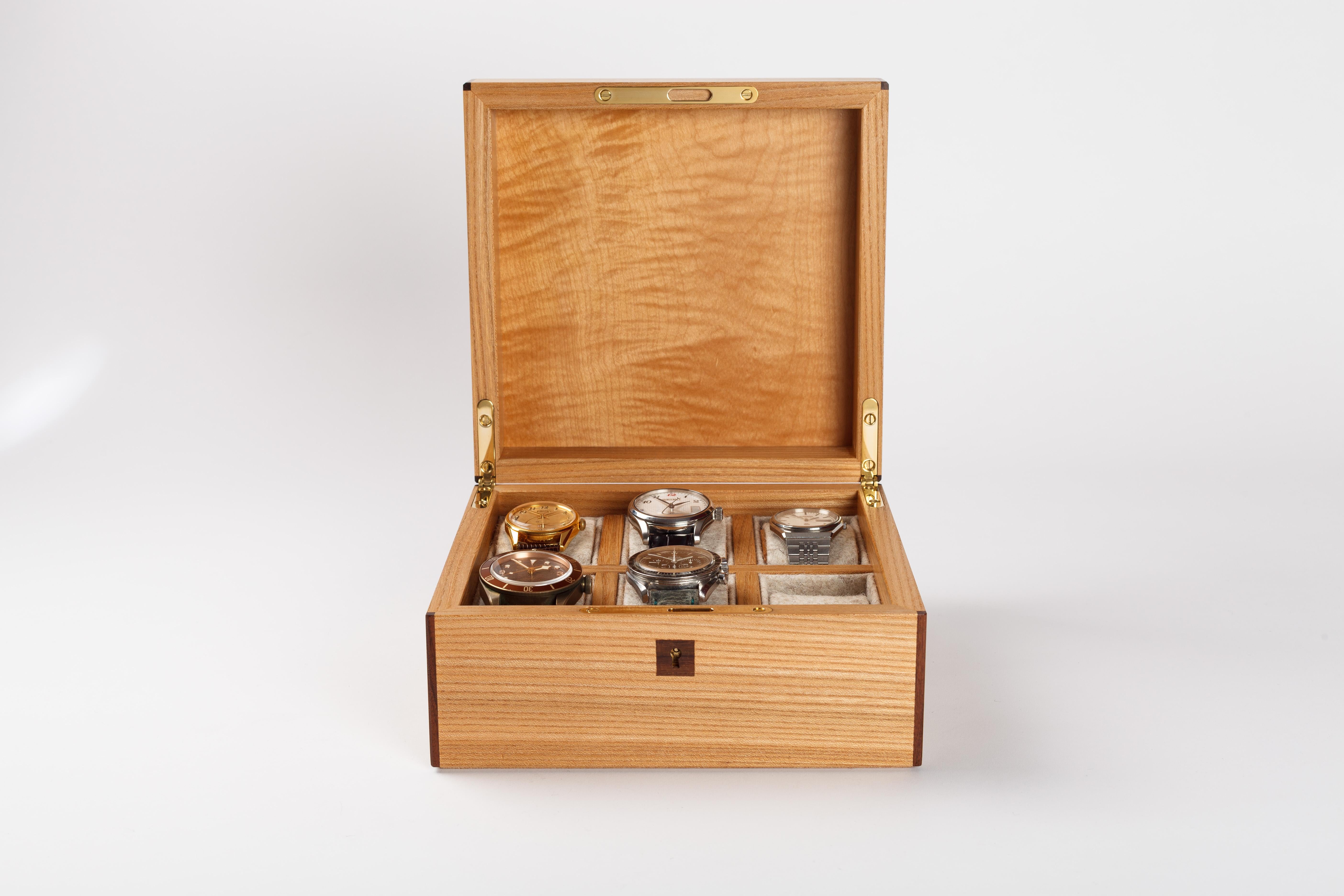 Hand-Crafted Watch Box in Scottish Elm with Maple and Walnut Basket-Weave Parquetry lid For Sale