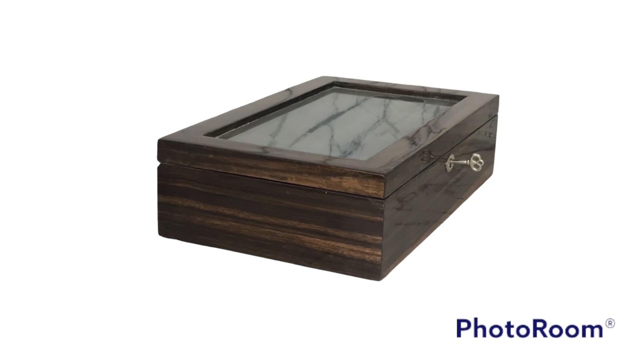 Watch Storage Box In Distressed Condition For Sale In Нұр-Сұлтан, KZ