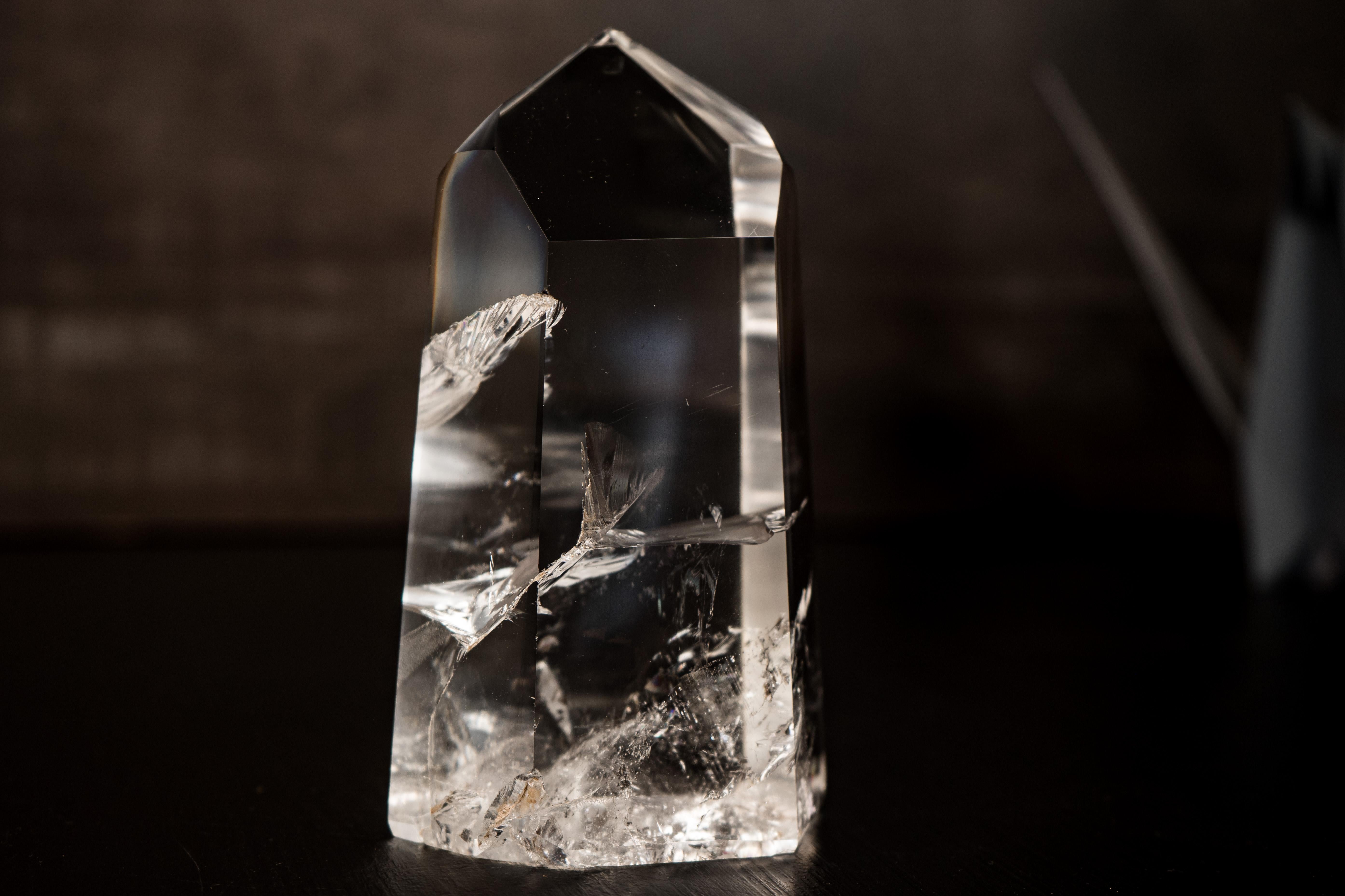 Punta obelisco in quarzo lemuriano chiaro come l'acqua, da Diamantina in vendita 5