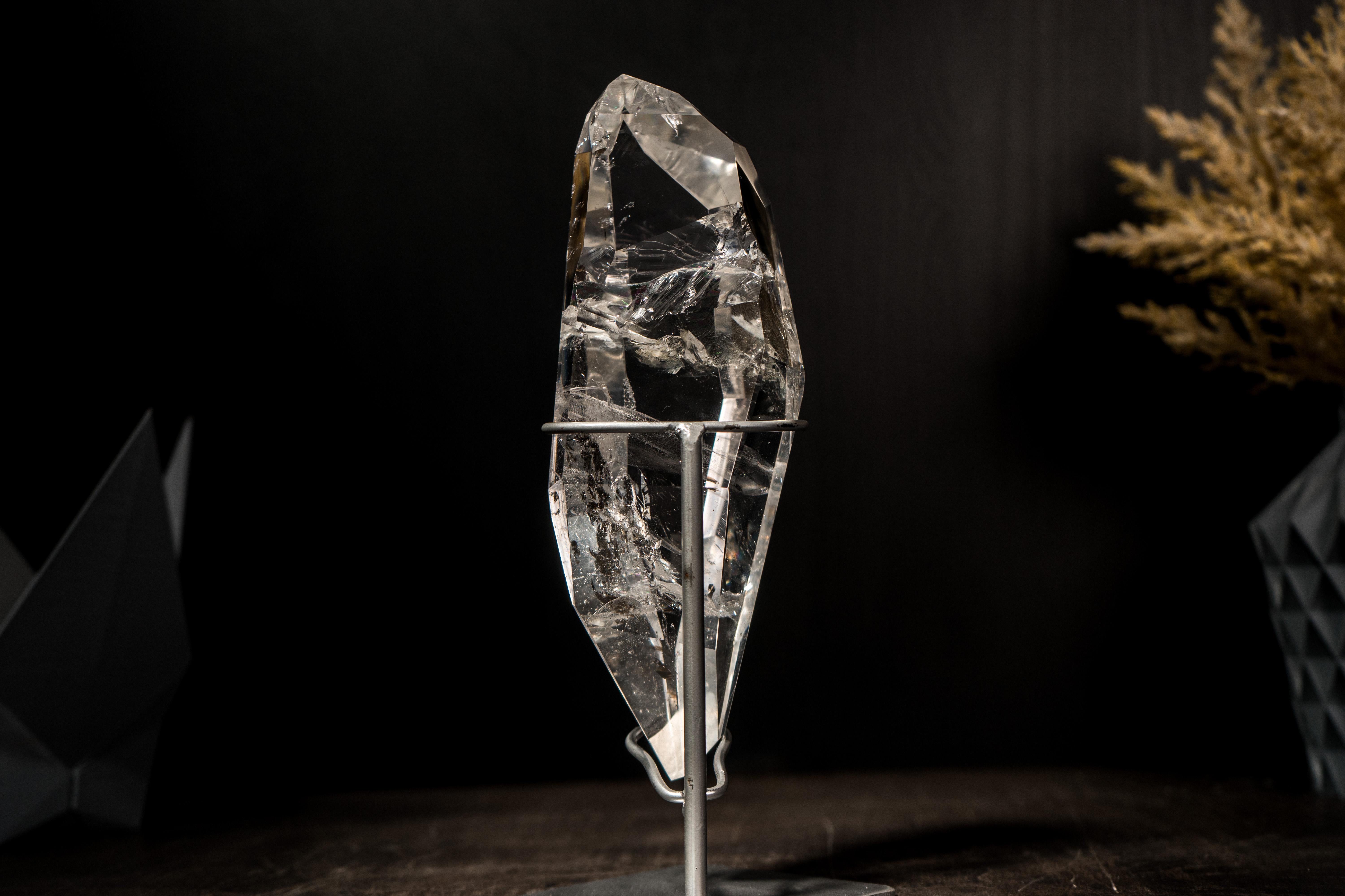 Water-Clear Lemurian Quartz Point from Diamantina, Optical Clarity For Sale 5