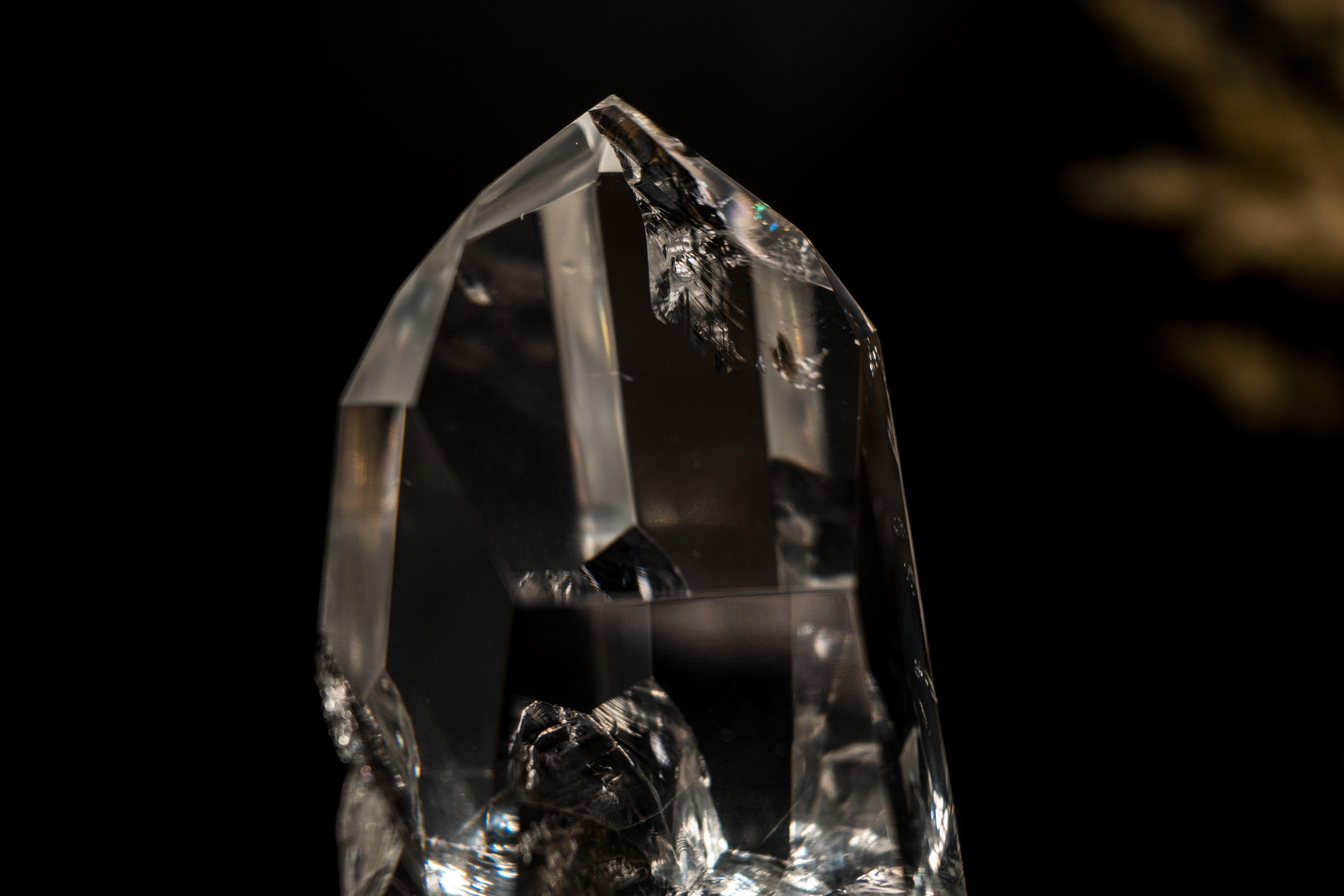 Water-Clear Lemurian Quartz Point from Diamantina, Optical Clarity In New Condition For Sale In Ametista Do Sul, BR
