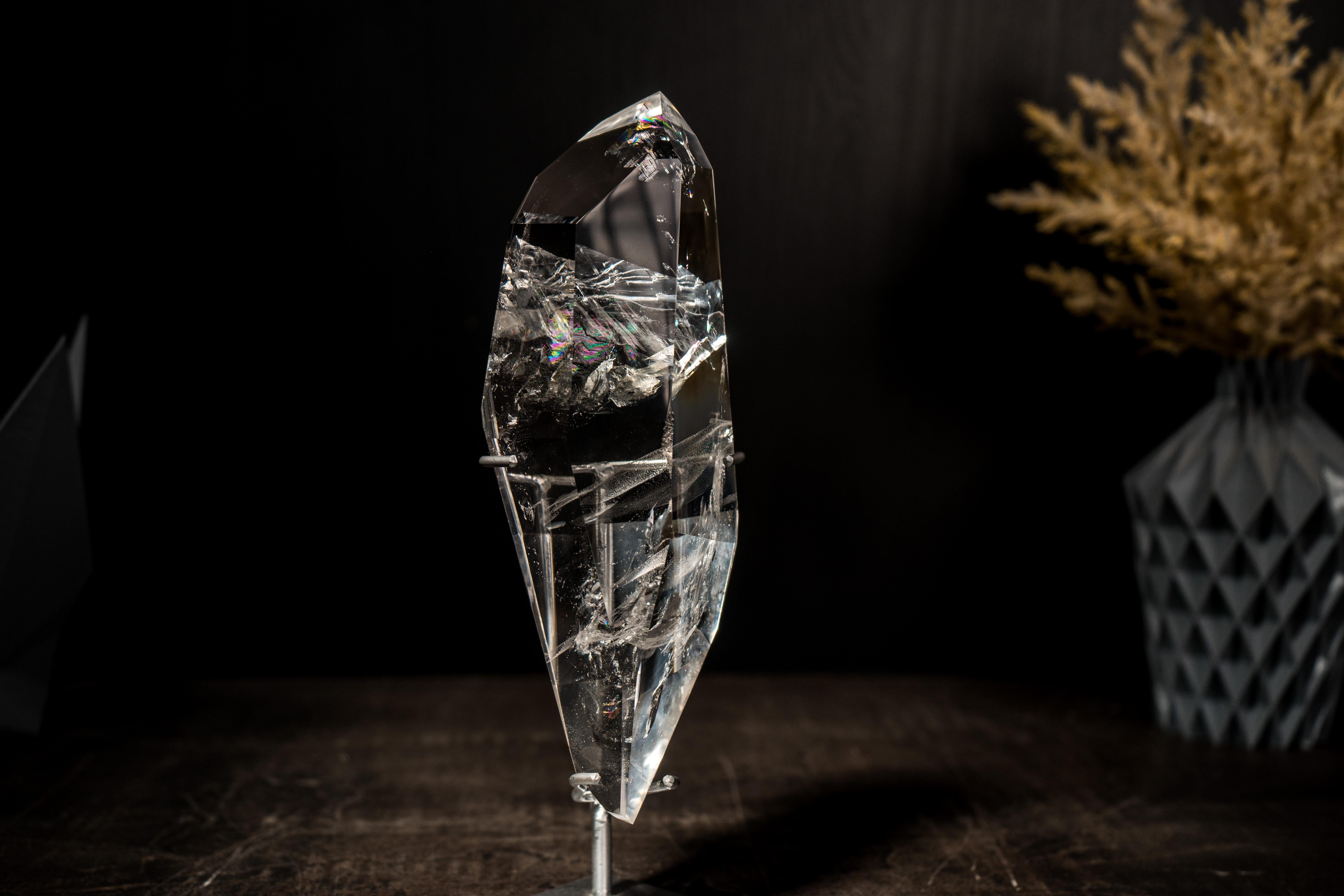 Water-Clear Lemurian Quartz Point from Diamantina, Optical Clarity For Sale 1