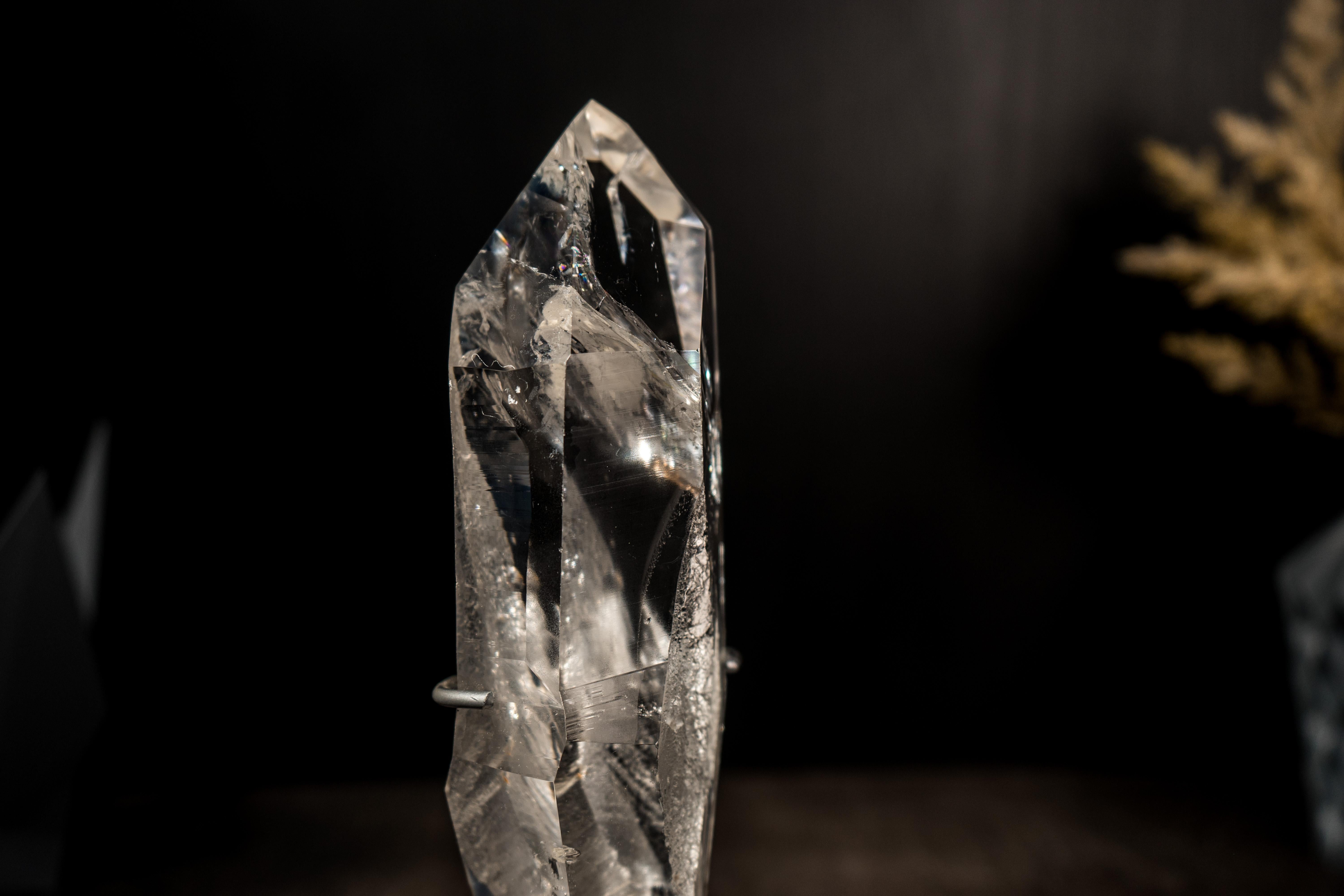 AAA-Grade Natural Diamantina Lemurian Crystal

▫️ Description

Spotless, with beautiful aesthetics and perfect crystal, this is a very special crystal point of real Lemurian quartz from Diamantina, Brazil—an area once famed for diamond mining in the