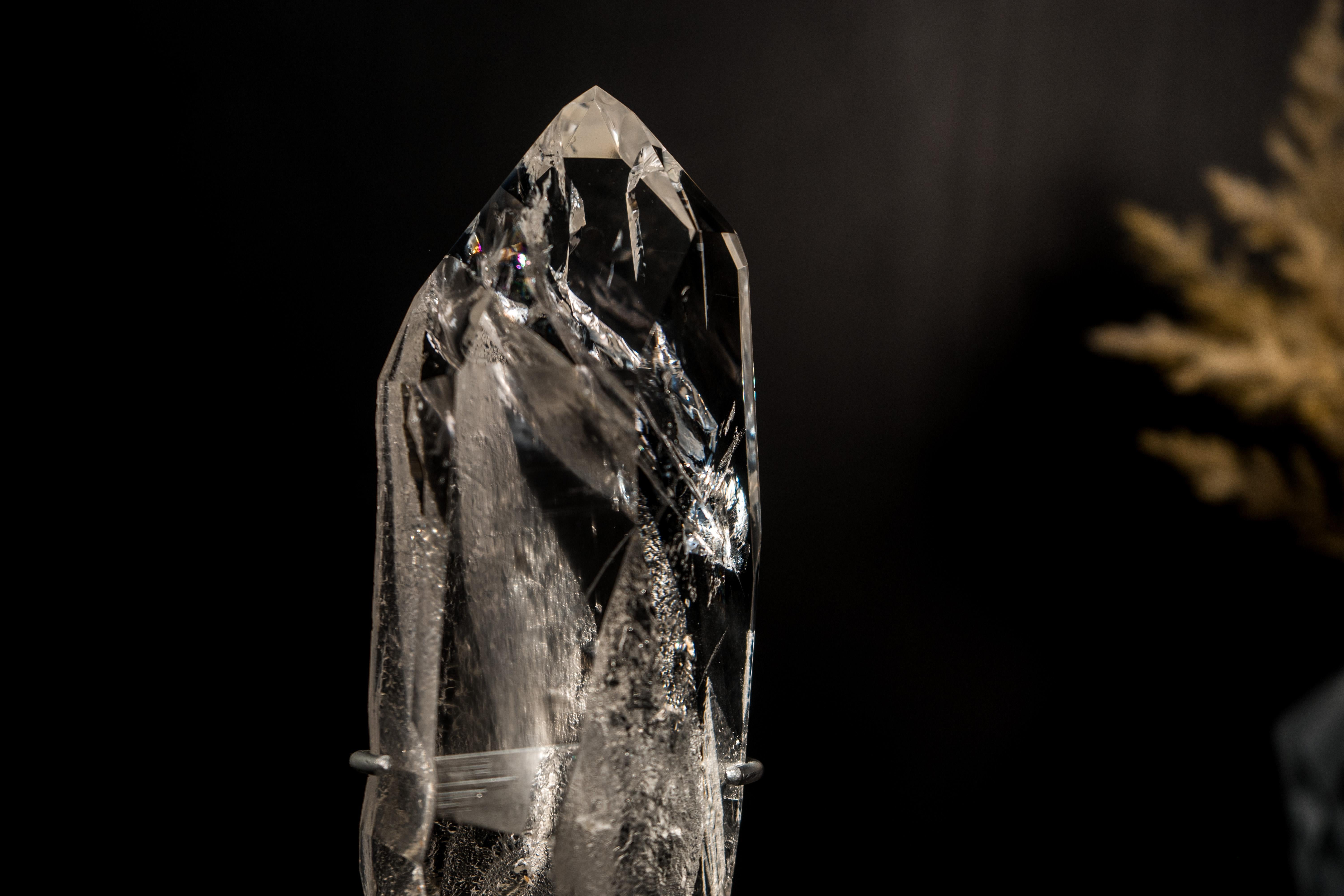 Water Clear Lemurian Quartz Point Carved from a AAA-Grade Natural Crystal Quartz In New Condition For Sale In Ametista Do Sul, BR