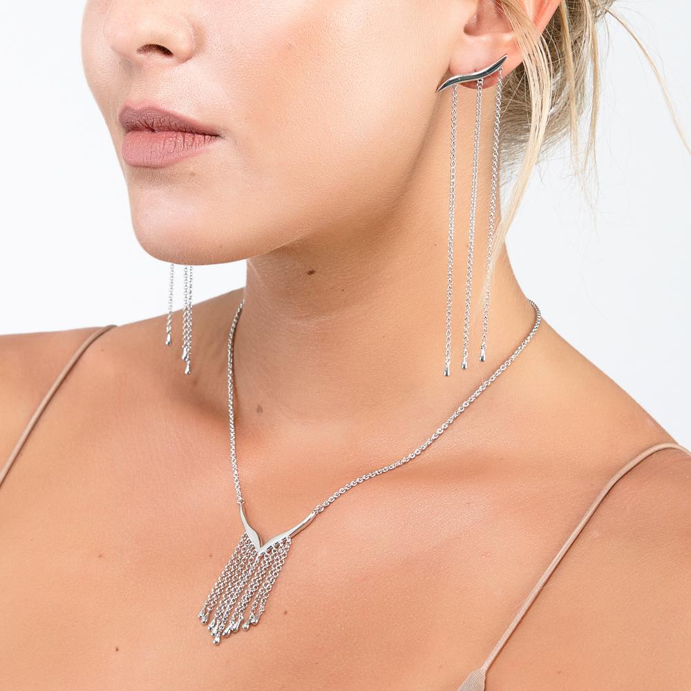 A real head turner for those that love a pendant with style and movement. Watch the droplets move and tickle your skin when you move.

This piece is very tactile as the chain is soft to the touch and a real stress reliever.

Hand Made from the