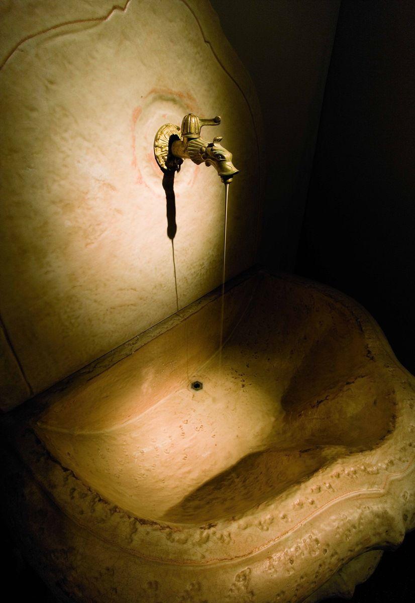 Fontaine à eau en céramique minérale
Fontaine décorative en céramique Finition antique en pierre naturelle.