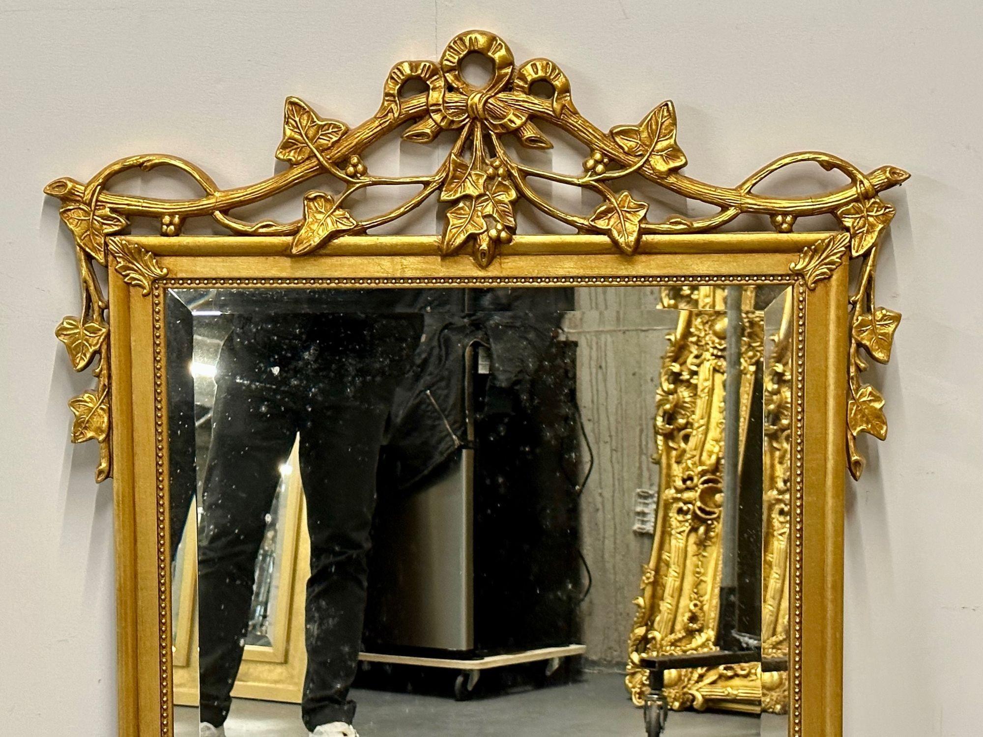 Wand-, Pfeiler- oder Konsolenspiegel aus vergoldetem Holz, geschnitzt, Regency-Stil im Angebot 1