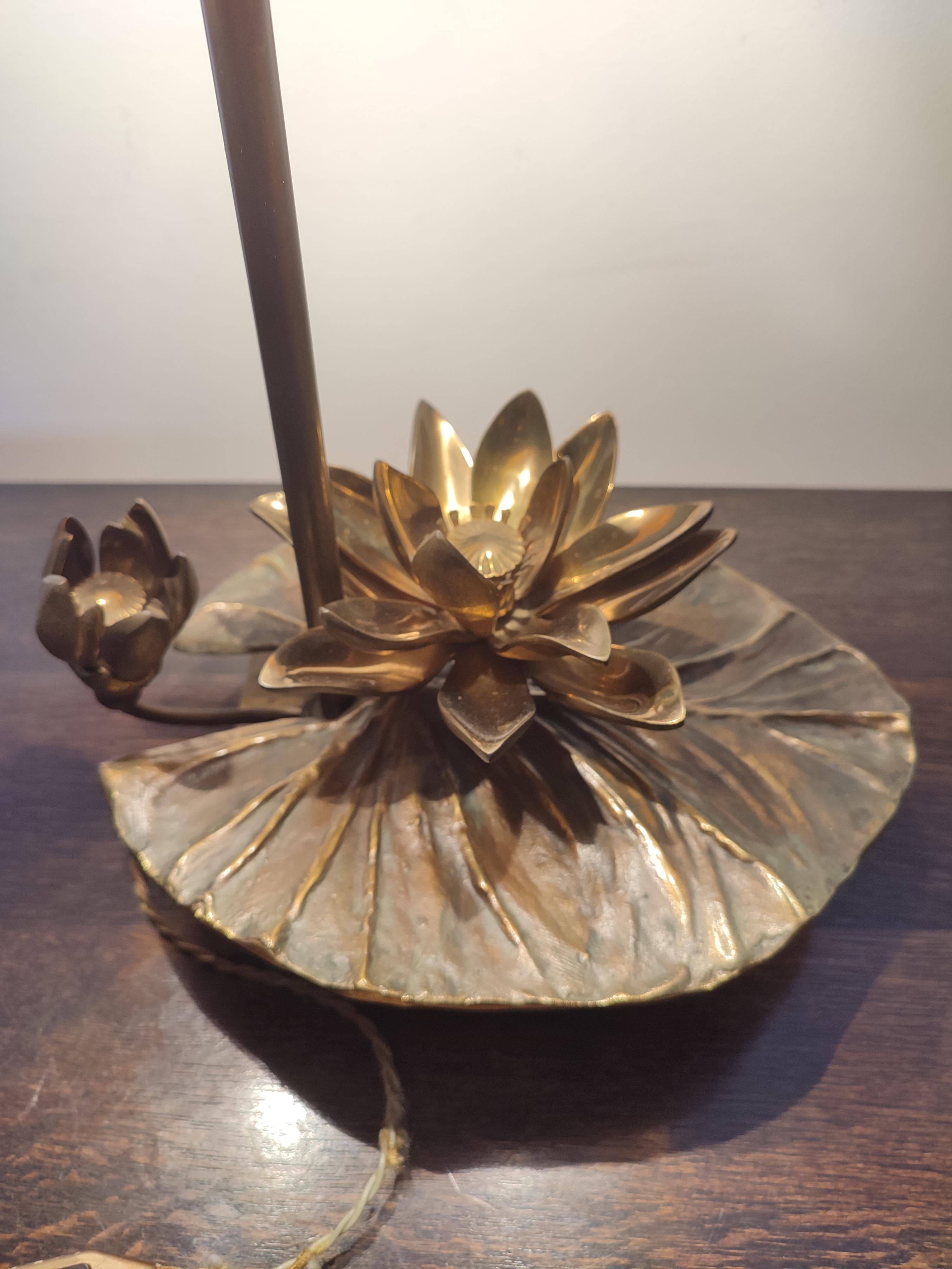 Water Lilly Table Lamp from Maison Charles, France, 1970s In Good Condition For Sale In Waasmunster, BE