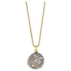 Ninfa dell'acqua, Synope, ciondolo collana Charm Coin Amulet con diamanti, oro 24kt