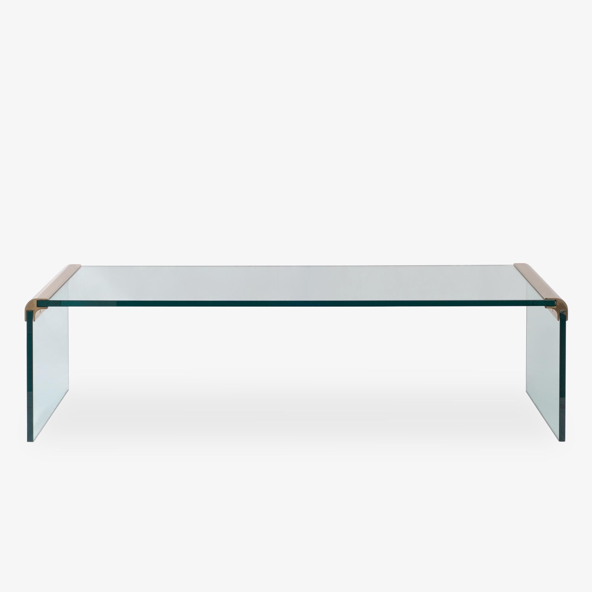 Mid-Century Modern Table basse cocktail Waterfall en laiton et verre par Leon Rosen pour Pace en vente