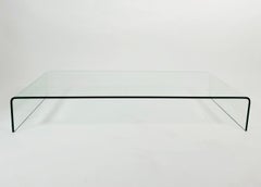 Waterfall Couchtisch aus massivem Glas