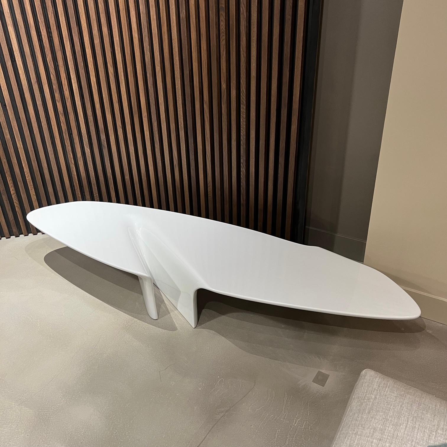 Moderne Table basse contemporaine Waterfall en laque blanche brillante par Driade en vente