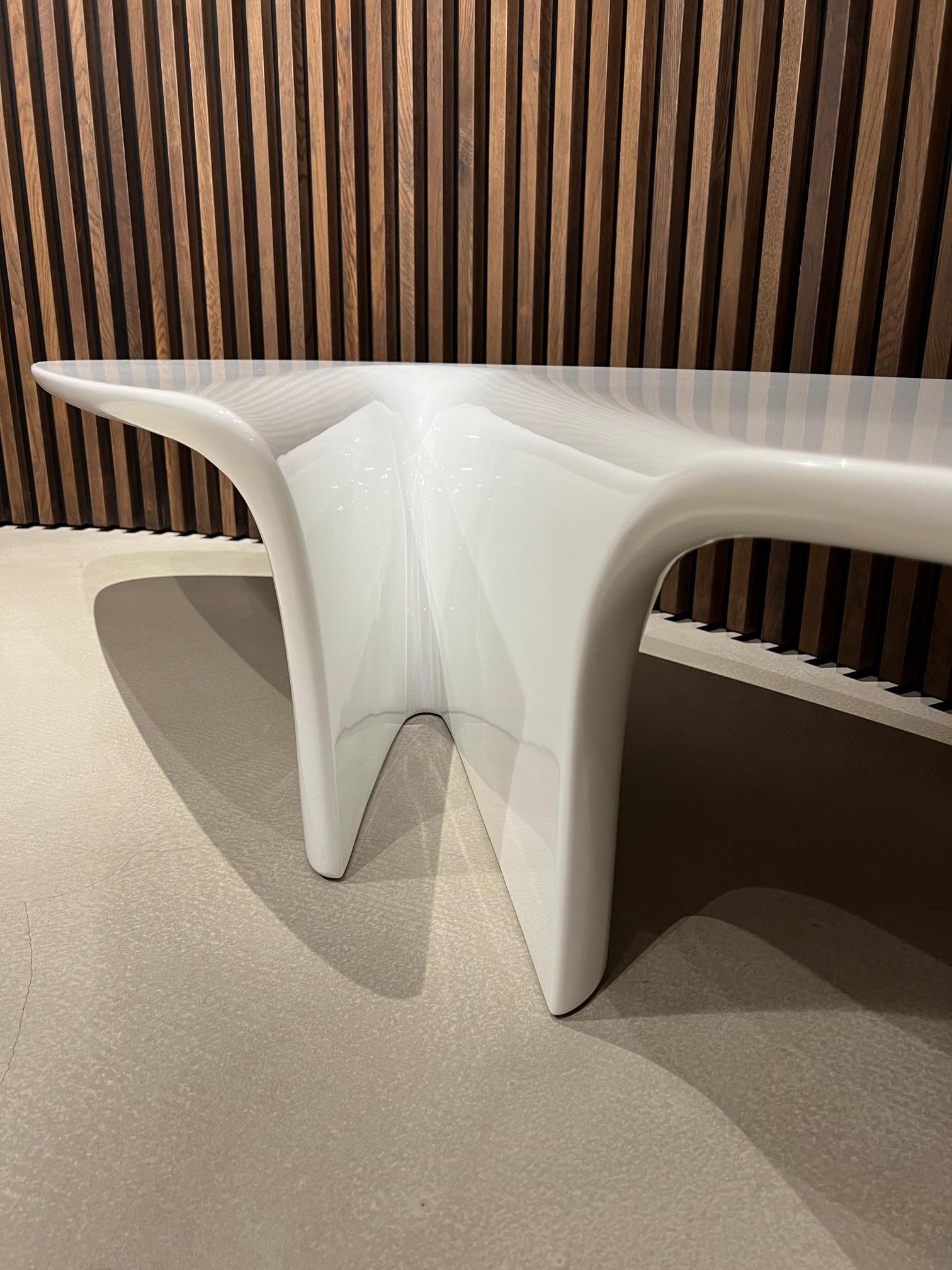 XXIe siècle et contemporain Table basse contemporaine Waterfall en laque blanche brillante par Driade en vente