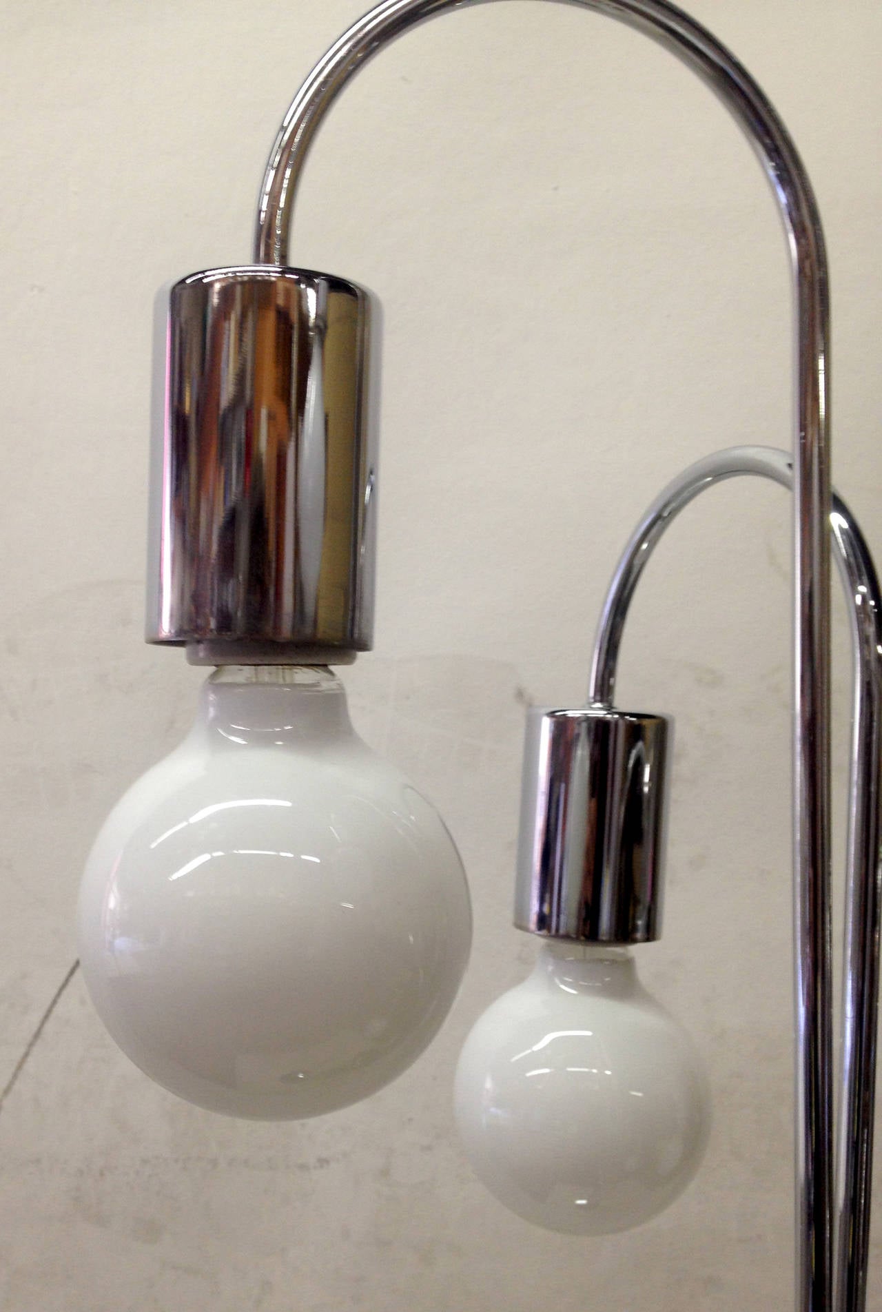 Mid-Century Modern Waterfall  Five-Arm Brass Laurel Floor Lamp by Robert Sonneman