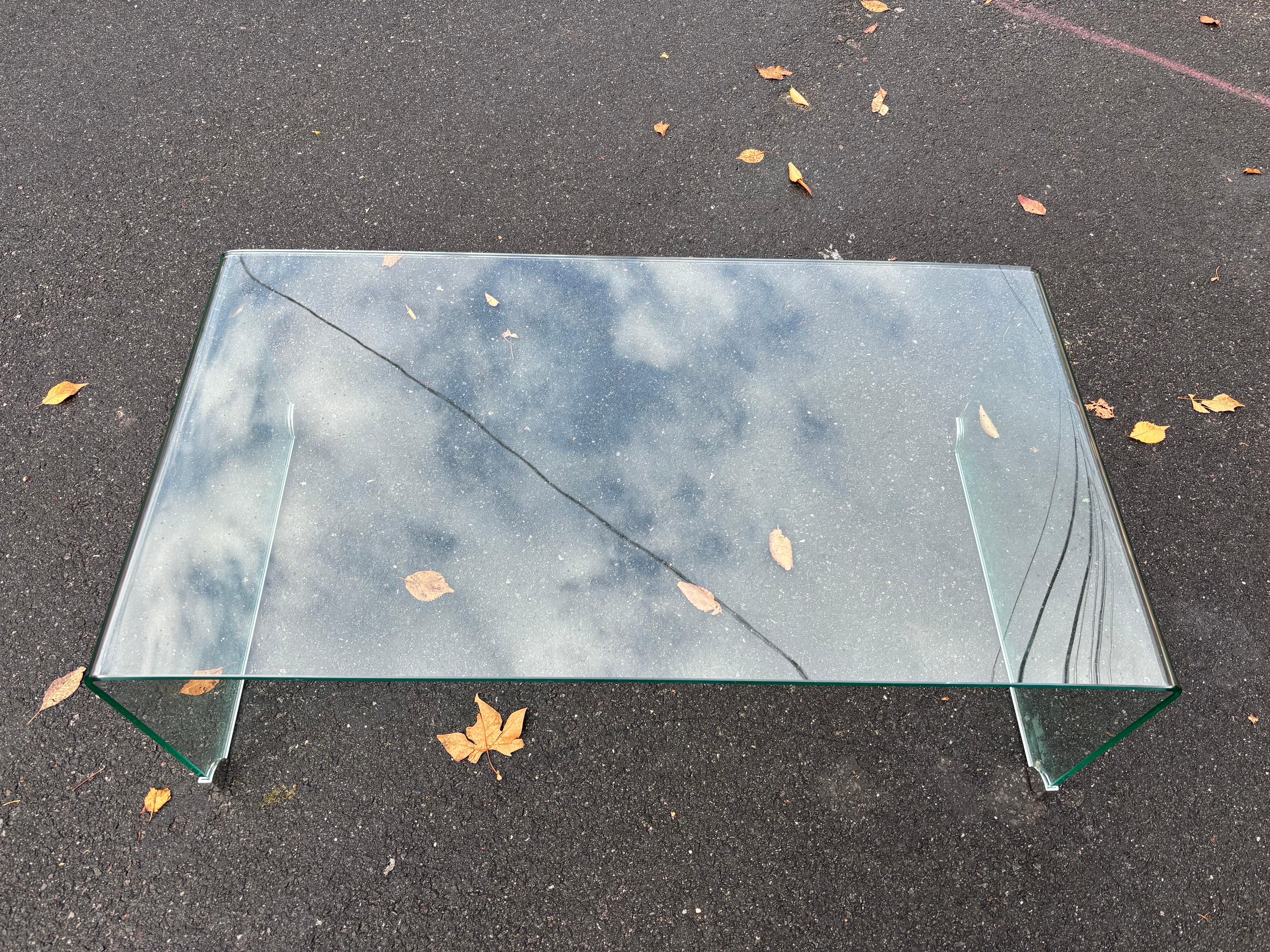 XX secolo Tavolino da caffè in vetro a cascata in vendita