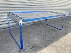 Tavolino a cascata in lucite e cromo di Amparo Calderon Tapia