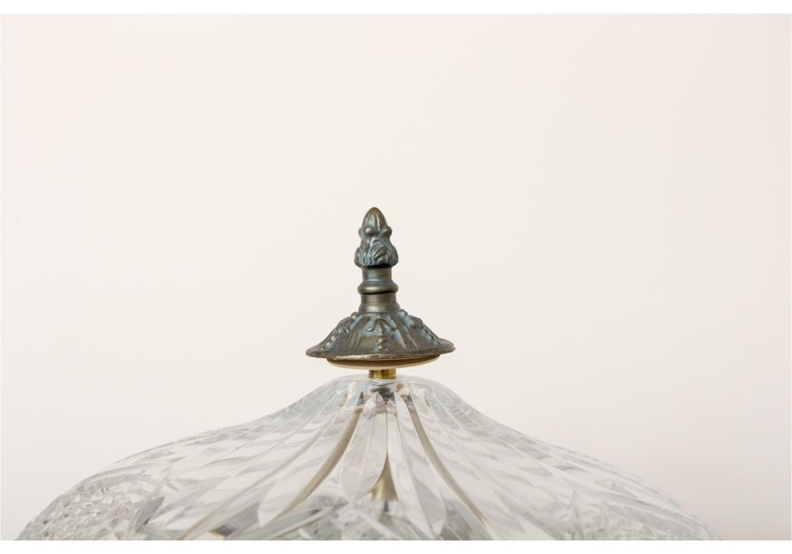 Waterford Beaumont-Tischlampe aus geschliffenem Kristall im Tiffany-Stil im Zustand „Gut“ im Angebot in Bridgeport, CT