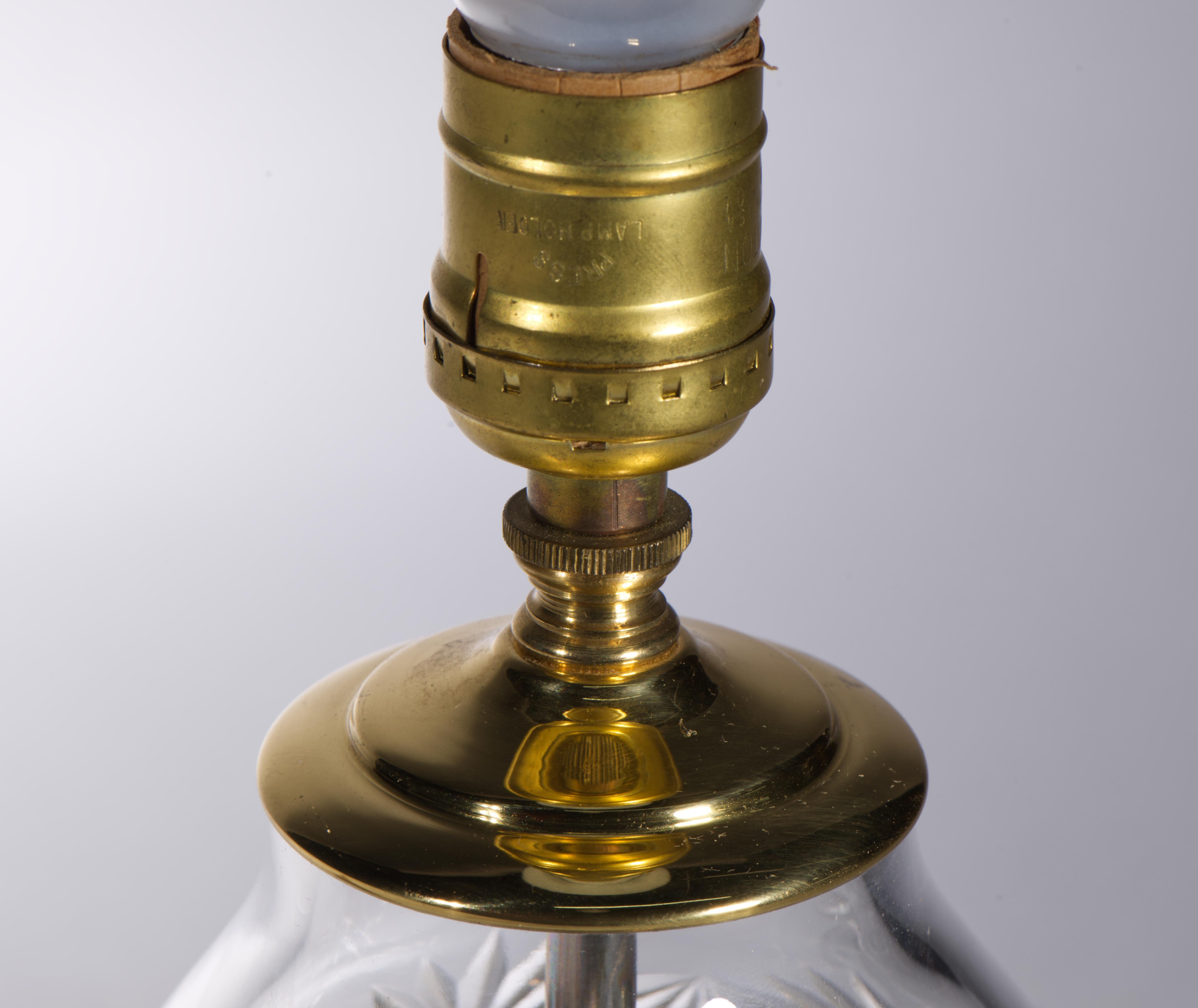 Waterford Crystal Accent Table Lamp Brass Base Silk Shade, 1960s-1970s In Good Condition For Sale In Clifton Springs, NY
