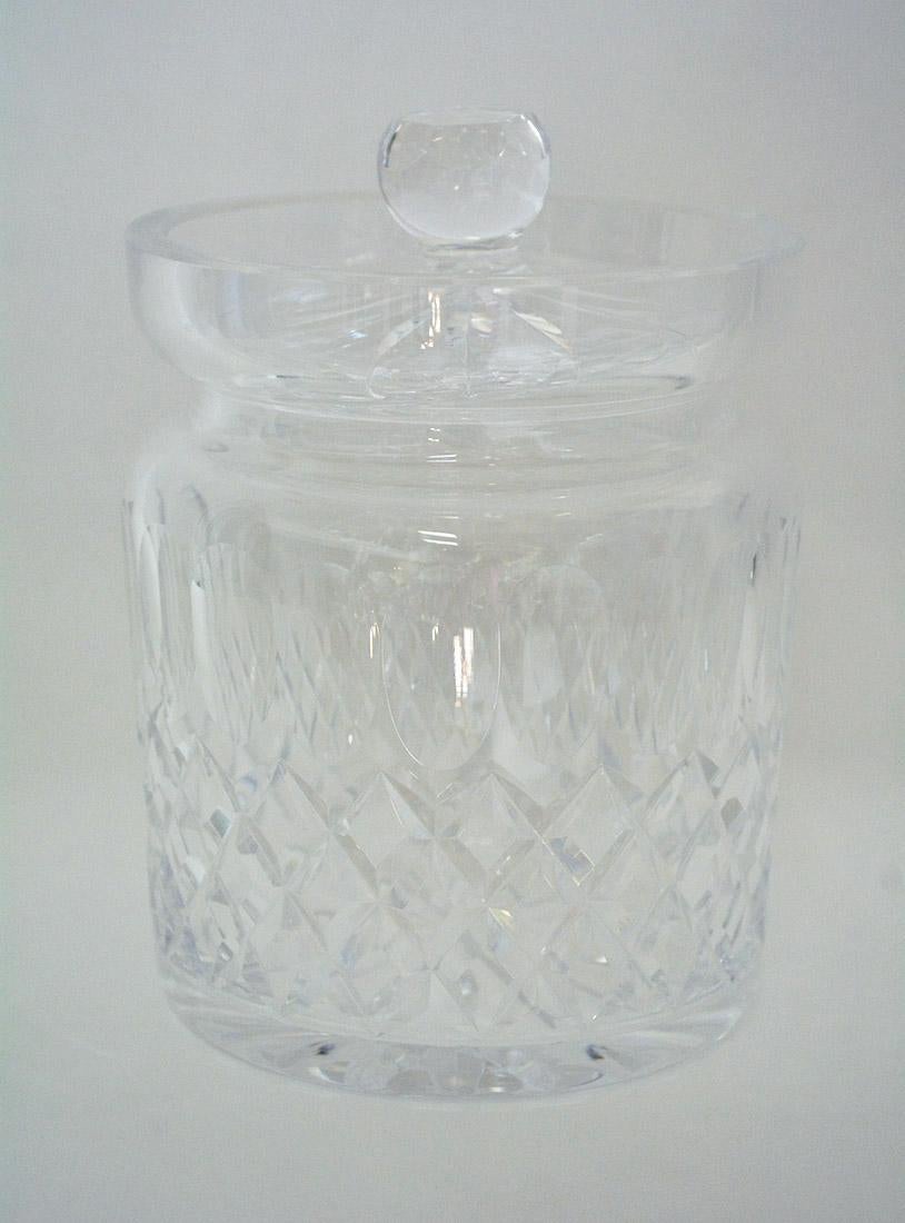 Vintage diamond and wedge cut crystal jar by Waterford will keep candy, bon bons, biscuits, cookies and crackers fresh. Wonderful addition to any shelf or table.
 