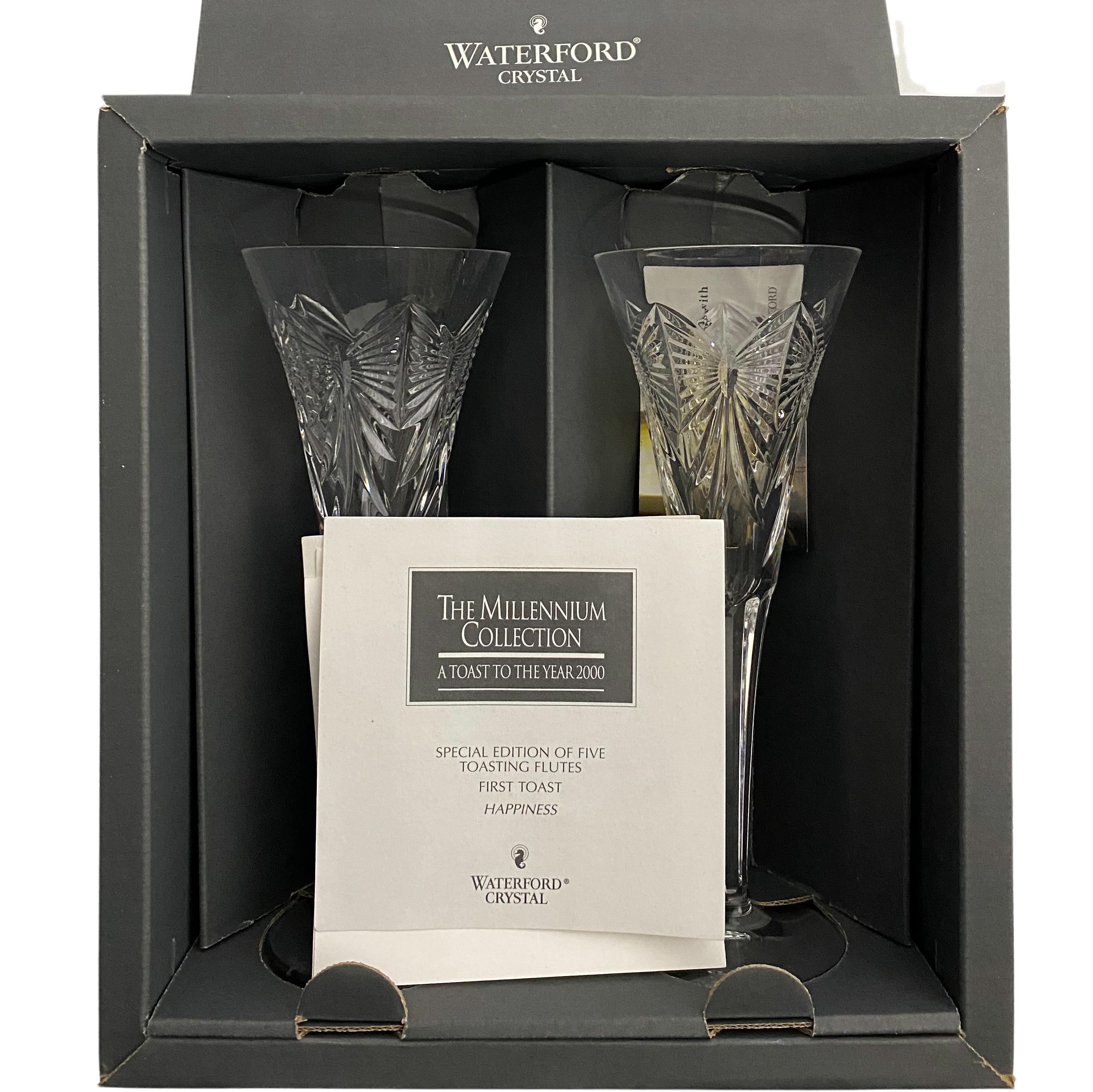 Wasserford HAPPINESS Kristall Millennium Champagner Toasting Flute hergestellt in Deutschland  (Schwarz) im Angebot