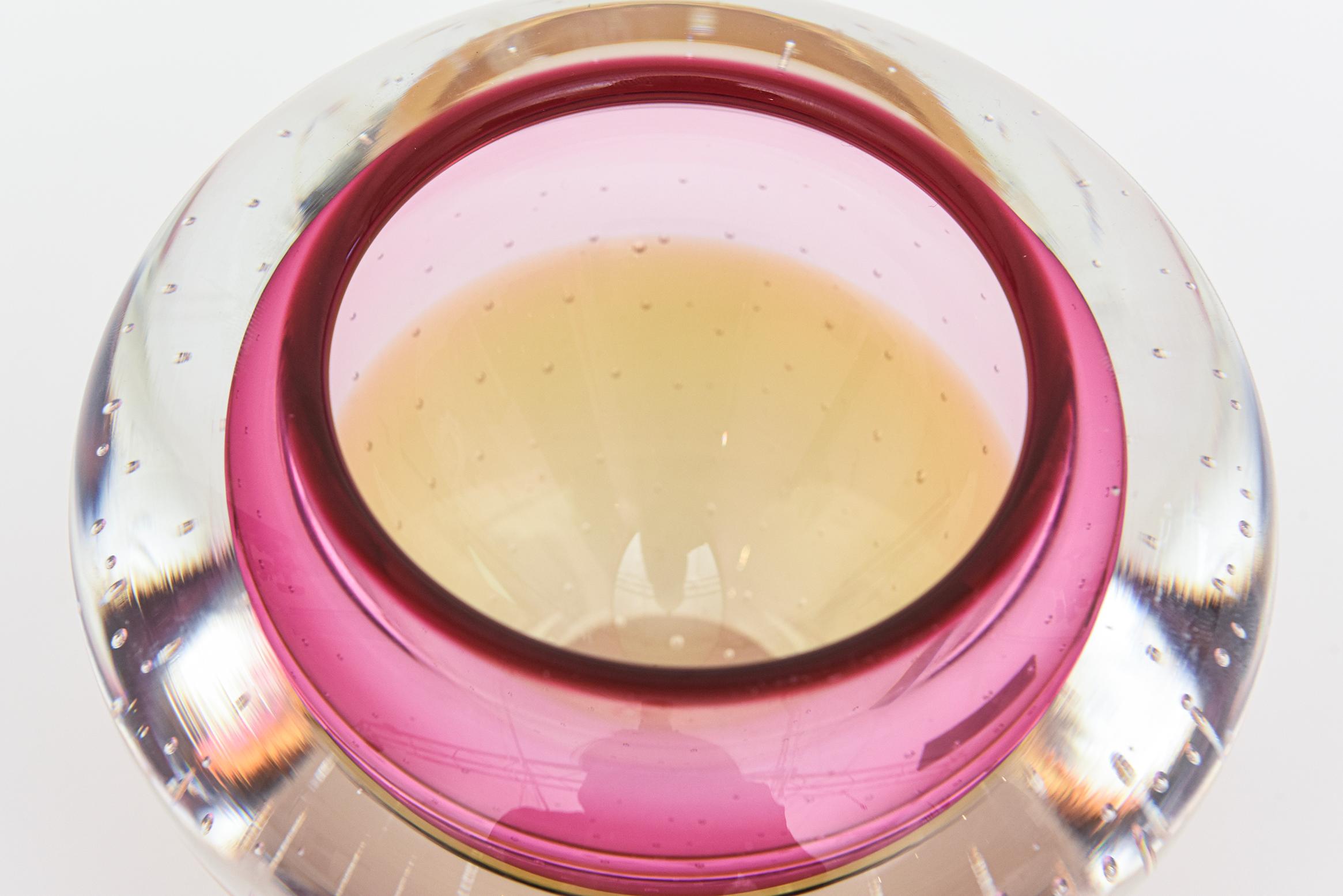 Vase en cristal Waterford signé Evolution avec rose canneberge, ambre, transparent en vente 1